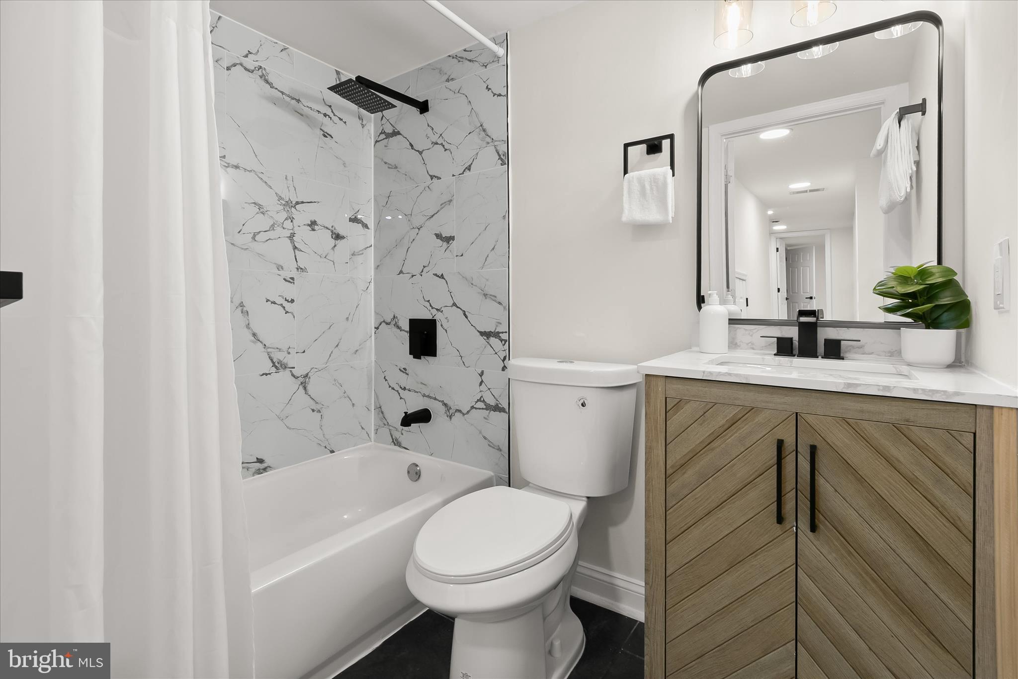 DEANWOOD PARK - Residential