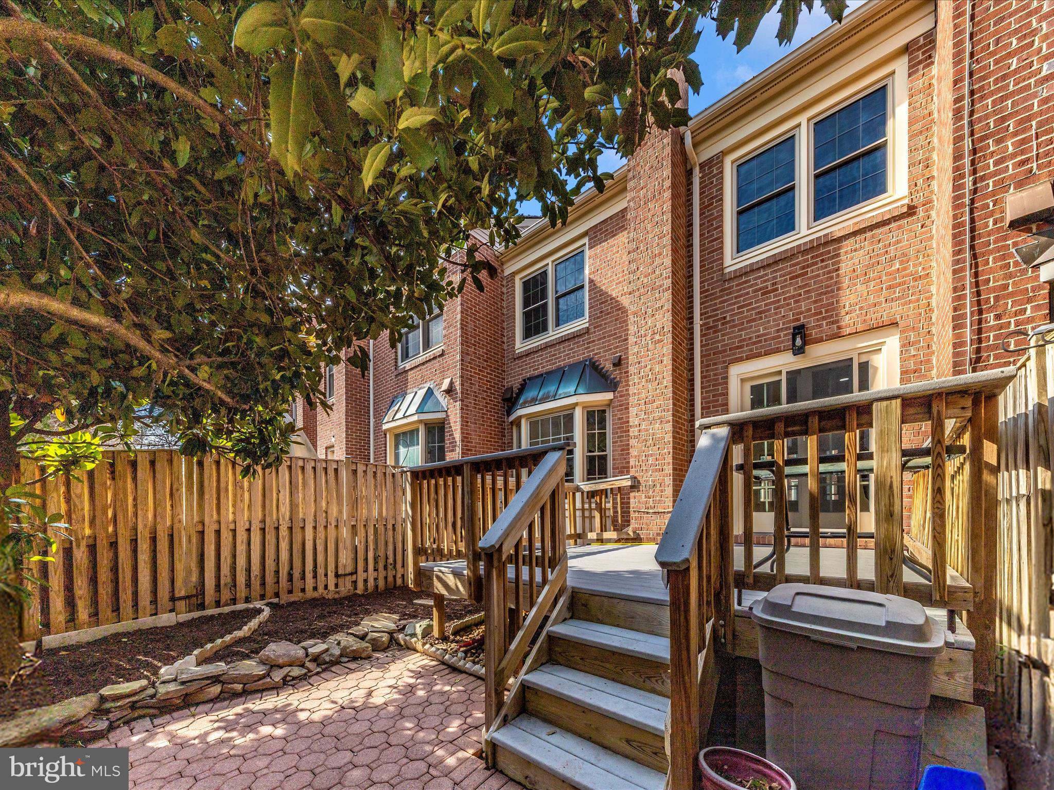 IDYLWOOD STATION - Residential