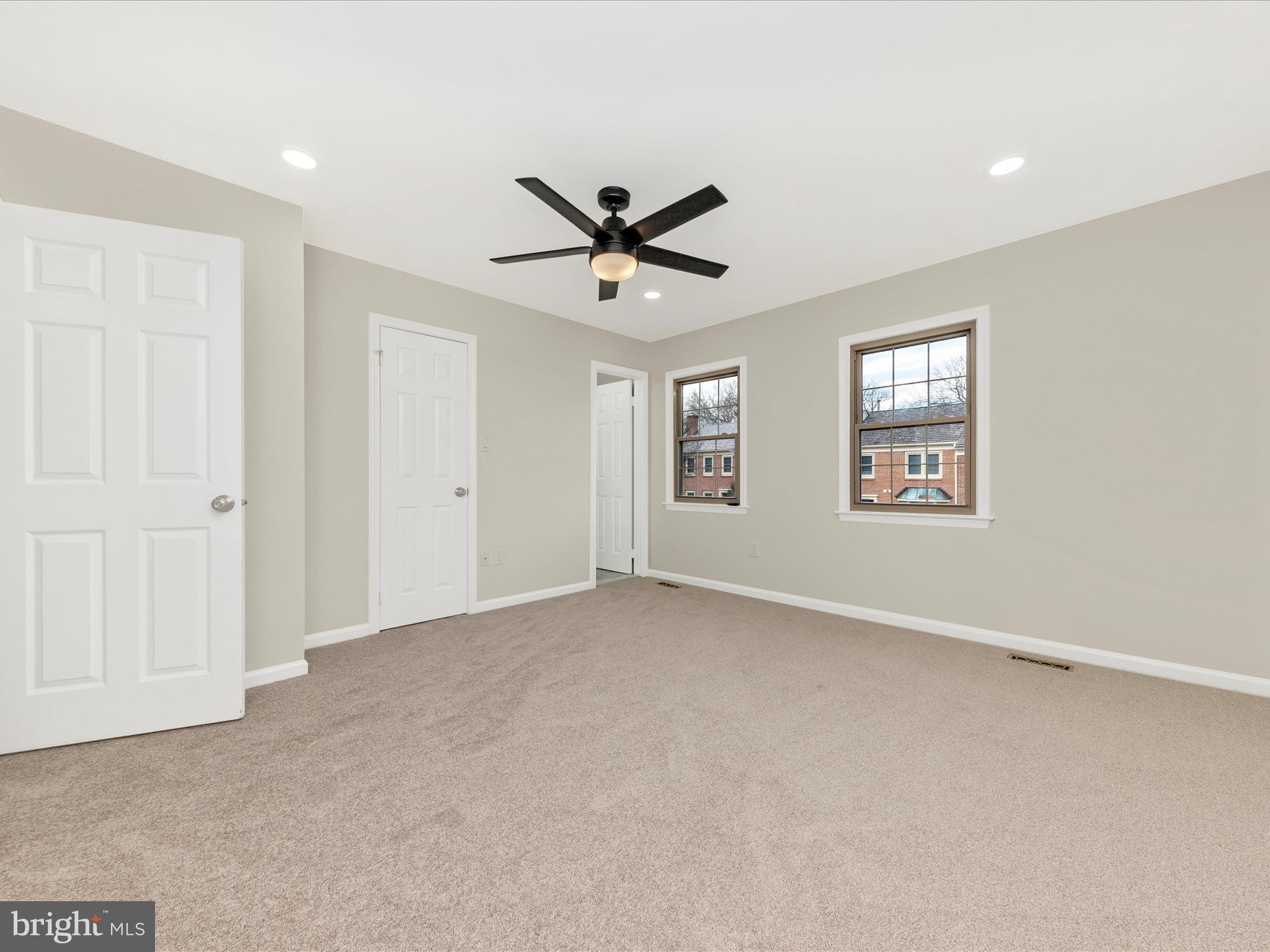 IDYLWOOD STATION - Residential