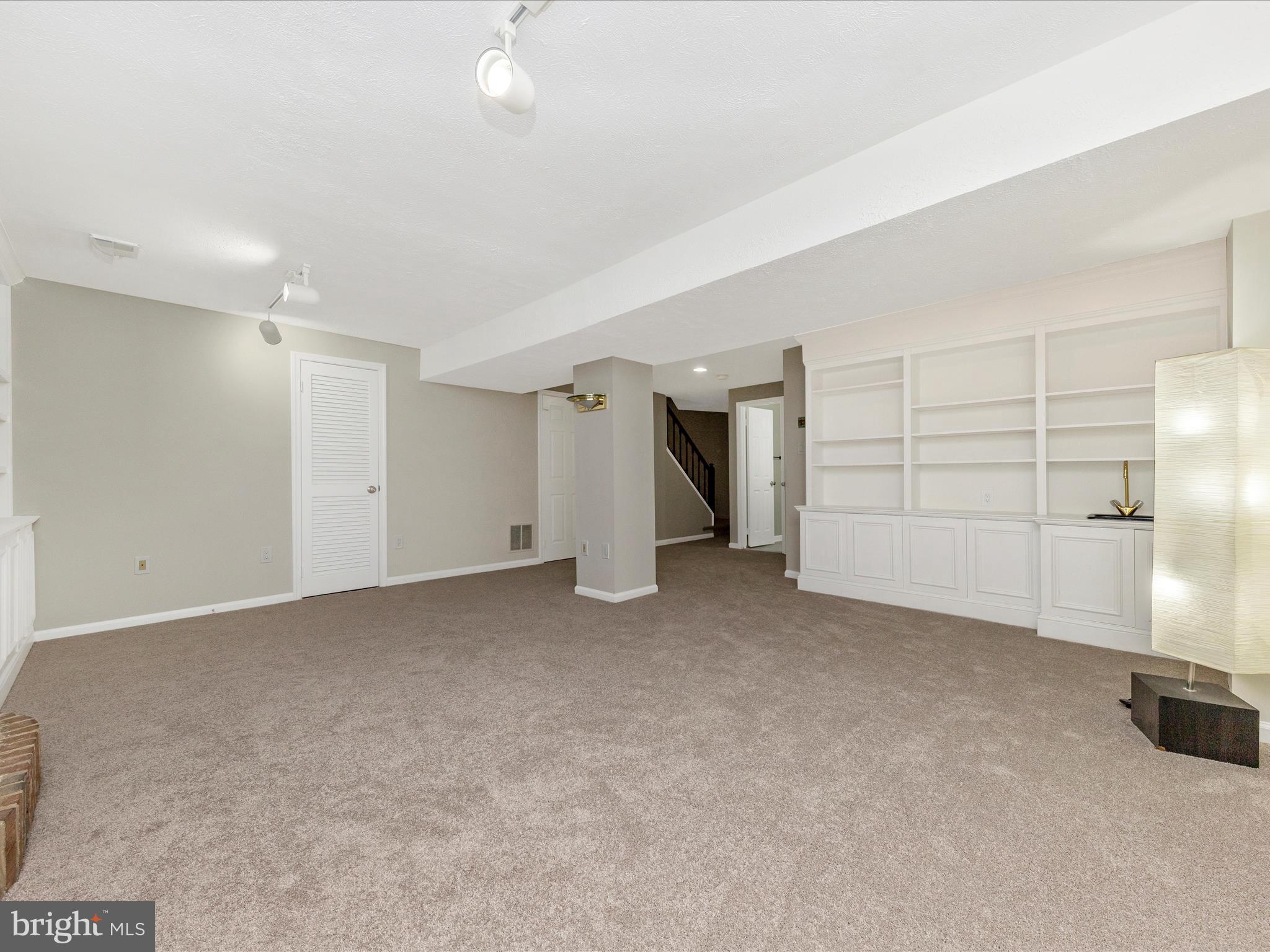 IDYLWOOD STATION - Residential