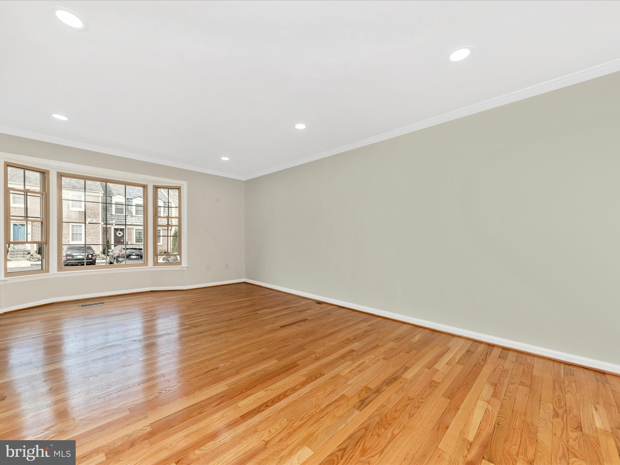 IDYLWOOD STATION - Residential