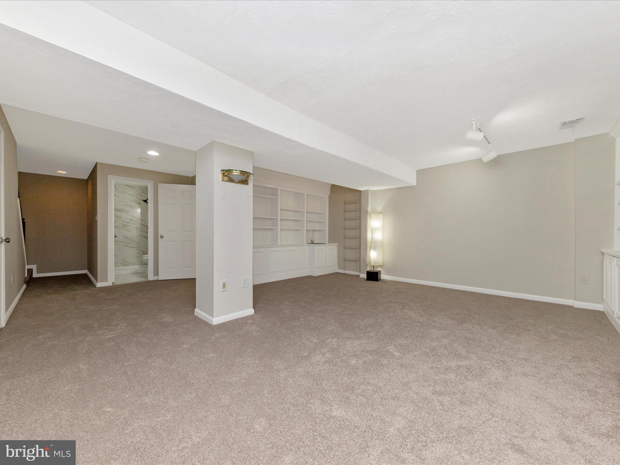 IDYLWOOD STATION - Residential