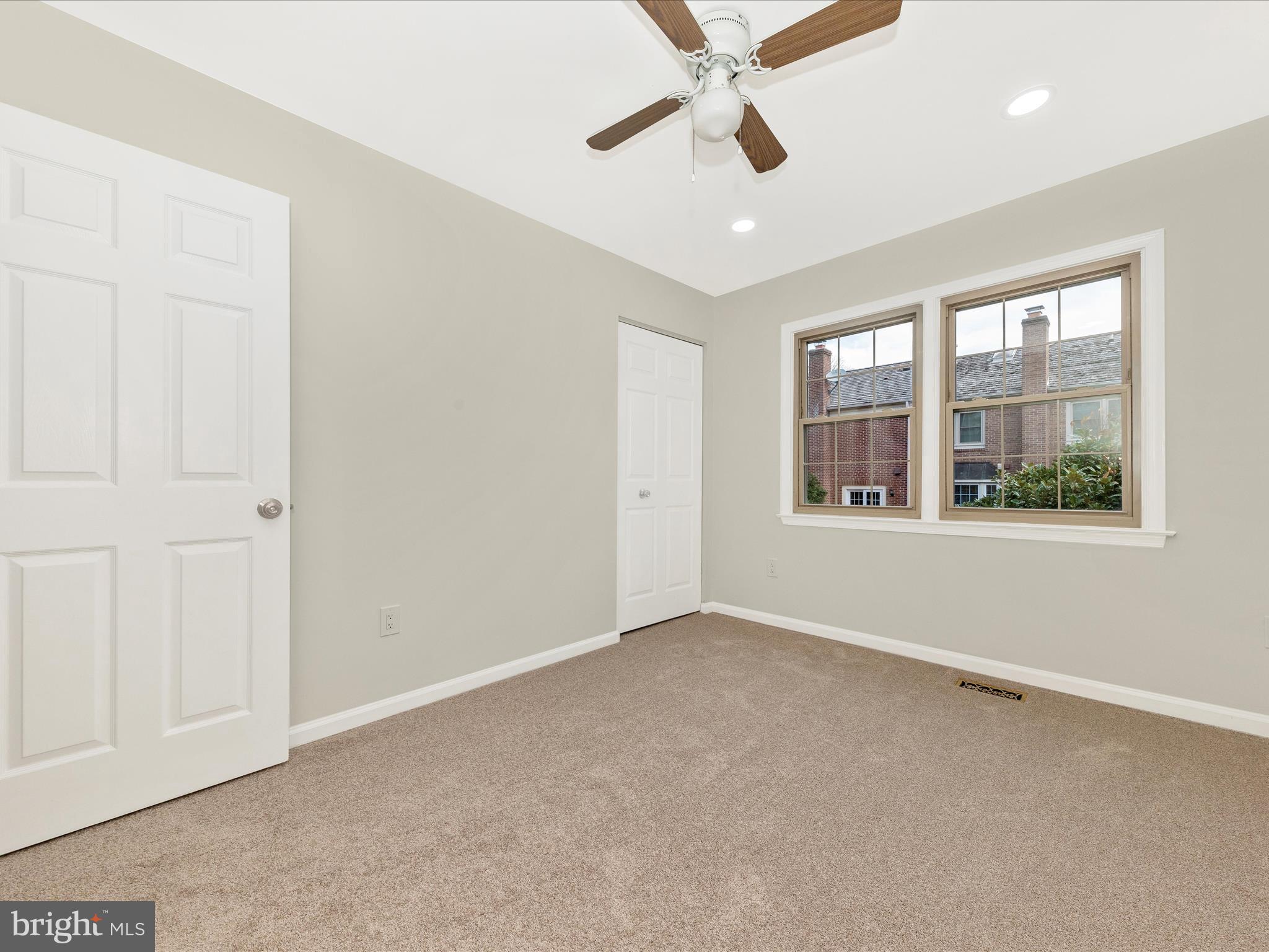 IDYLWOOD STATION - Residential