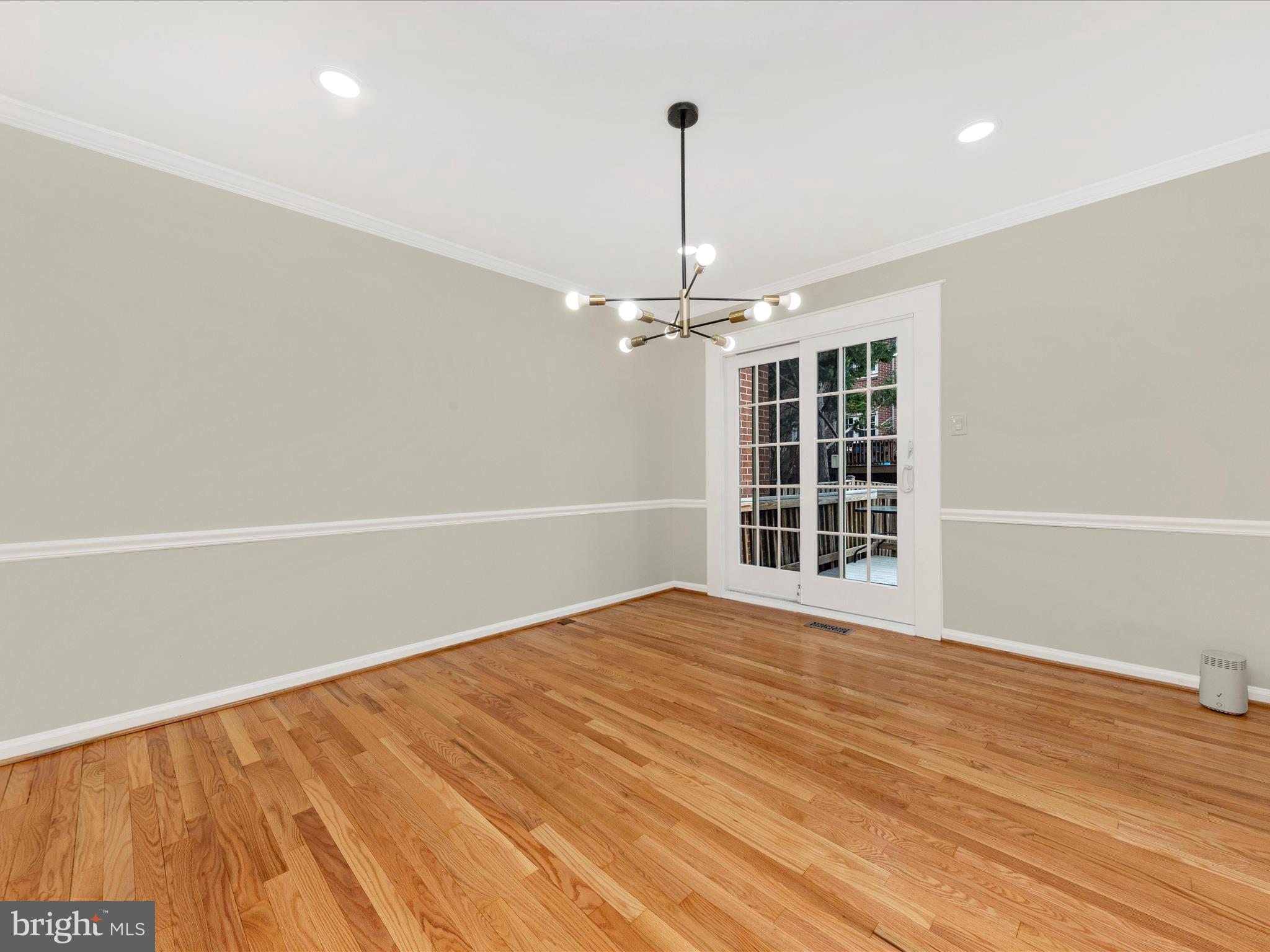 IDYLWOOD STATION - Residential