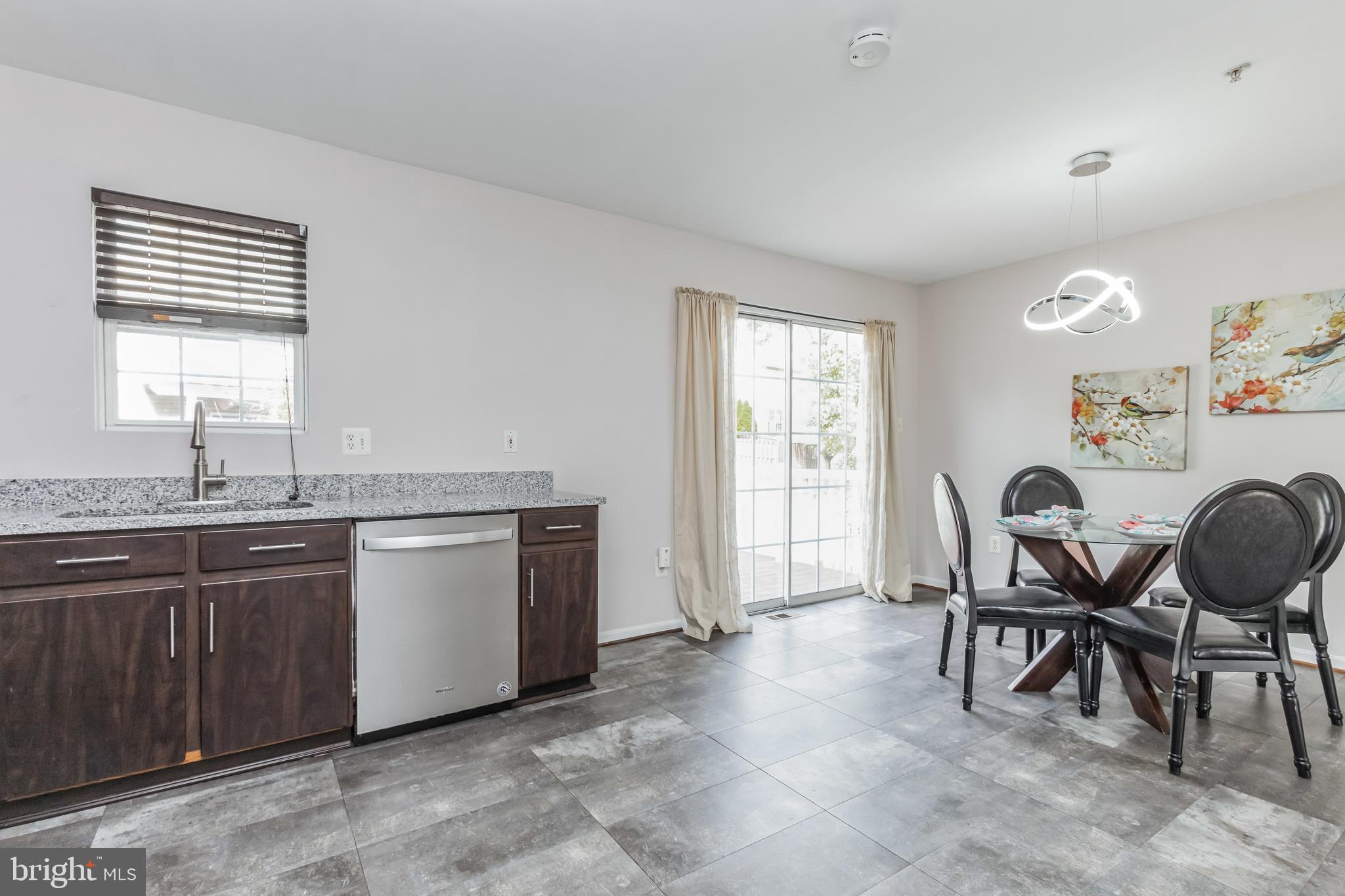 WILLOWS OF POTOMAC - Residential