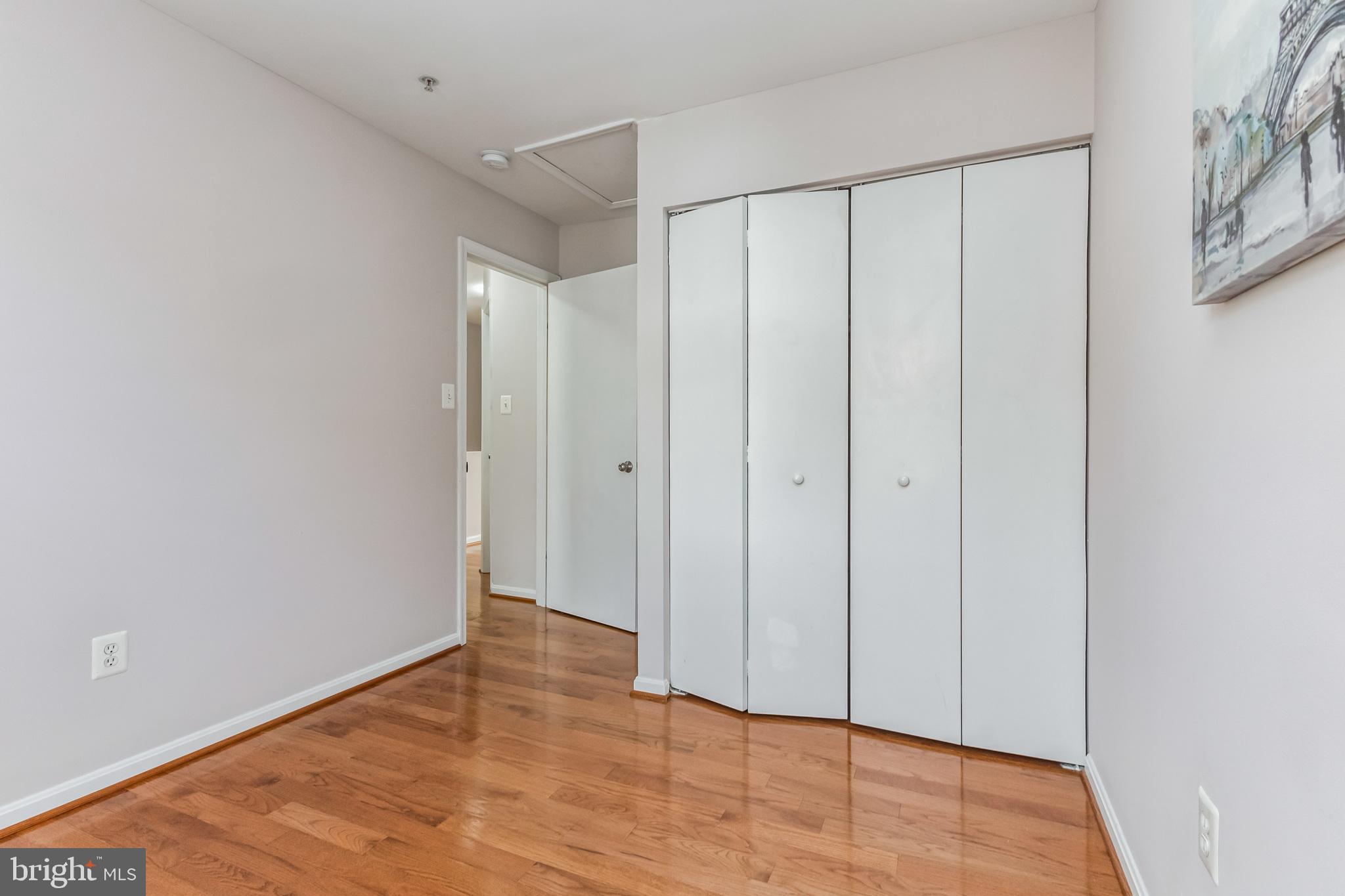 WILLOWS OF POTOMAC - Residential