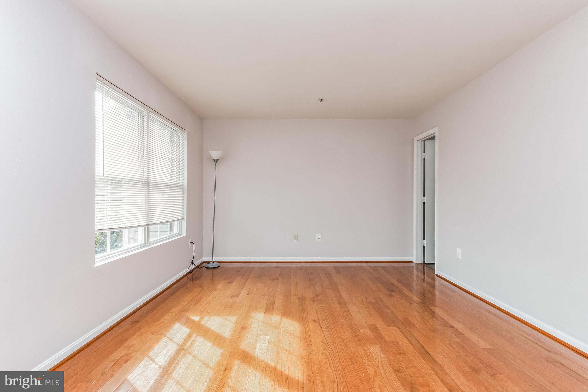 WILLOWS OF POTOMAC - Residential