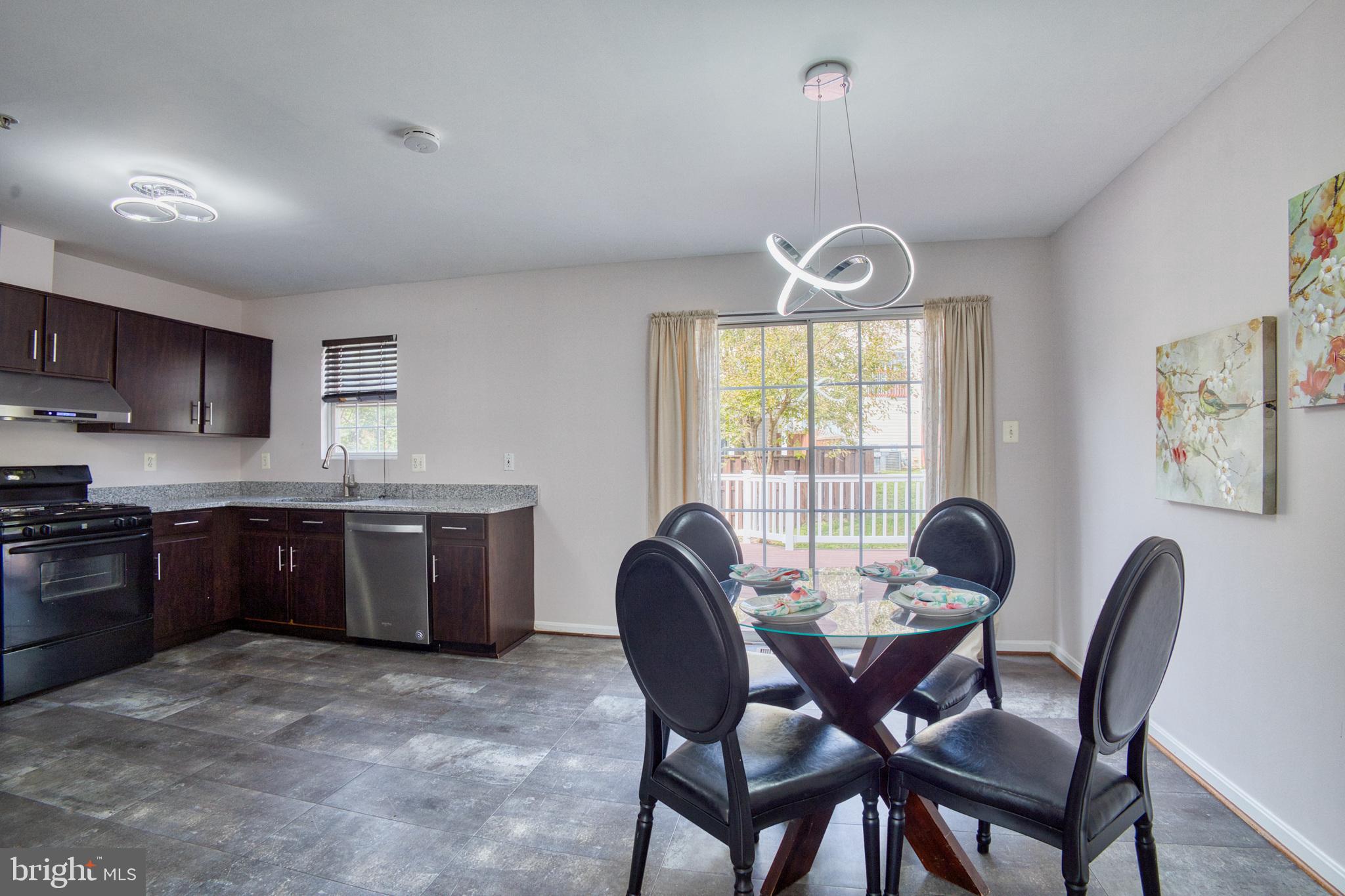 WILLOWS OF POTOMAC - Residential