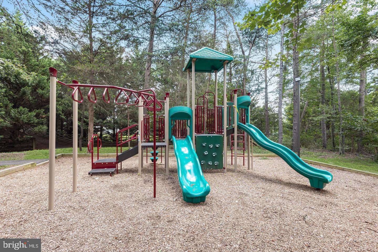 WILLOWS OF POTOMAC - Residential