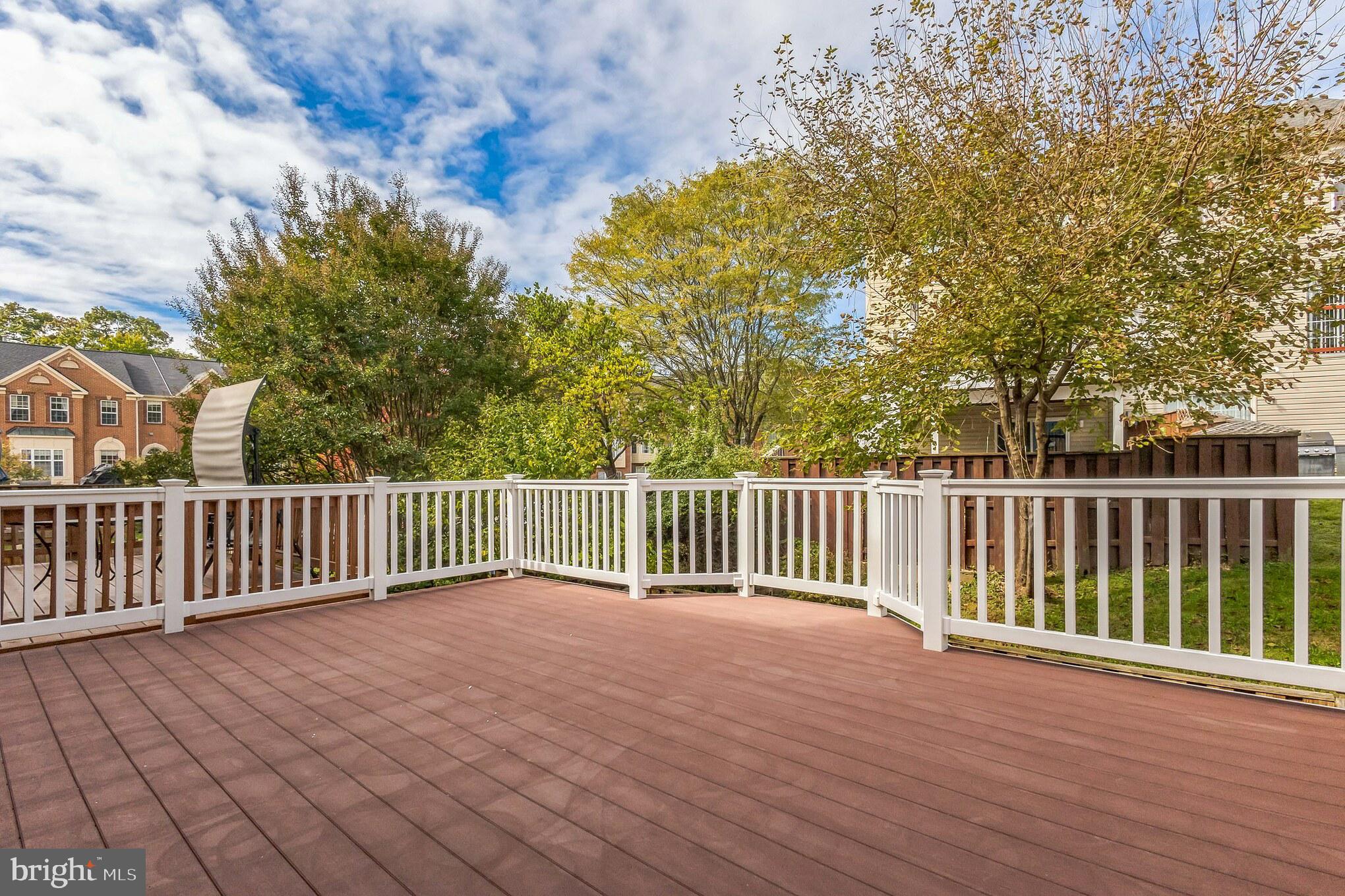 WILLOWS OF POTOMAC - Residential