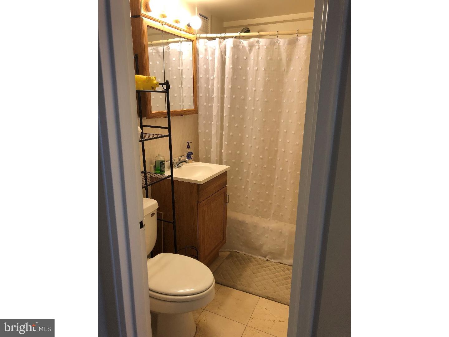 RITTENHOUSE SQUARE - Residential Lease