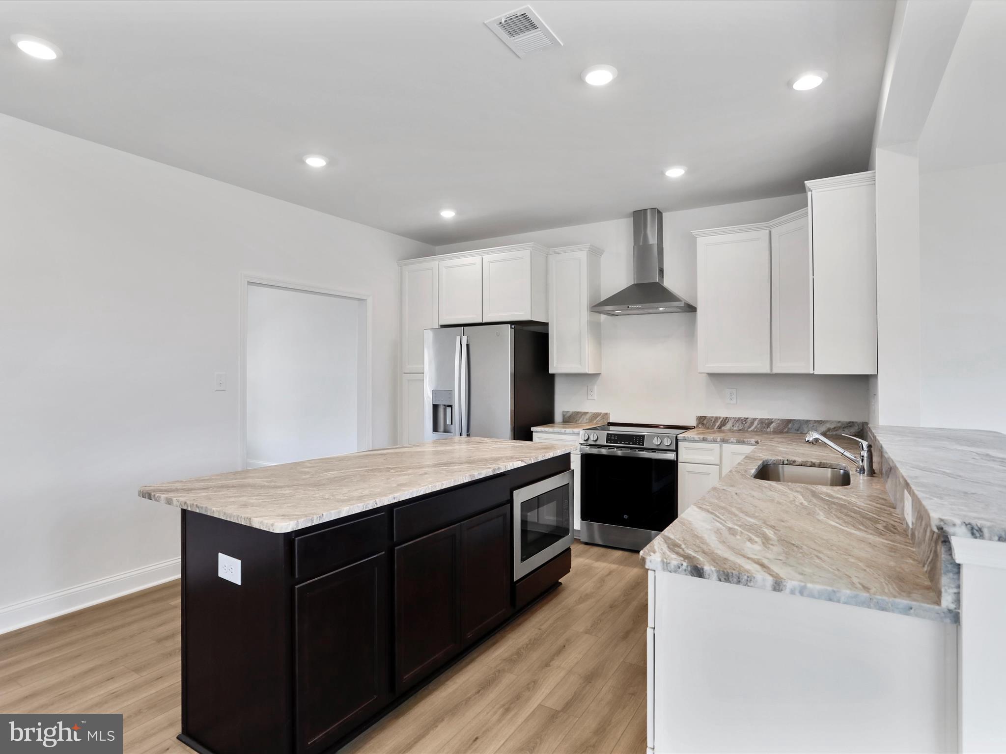 AMBERFIELD - Residential