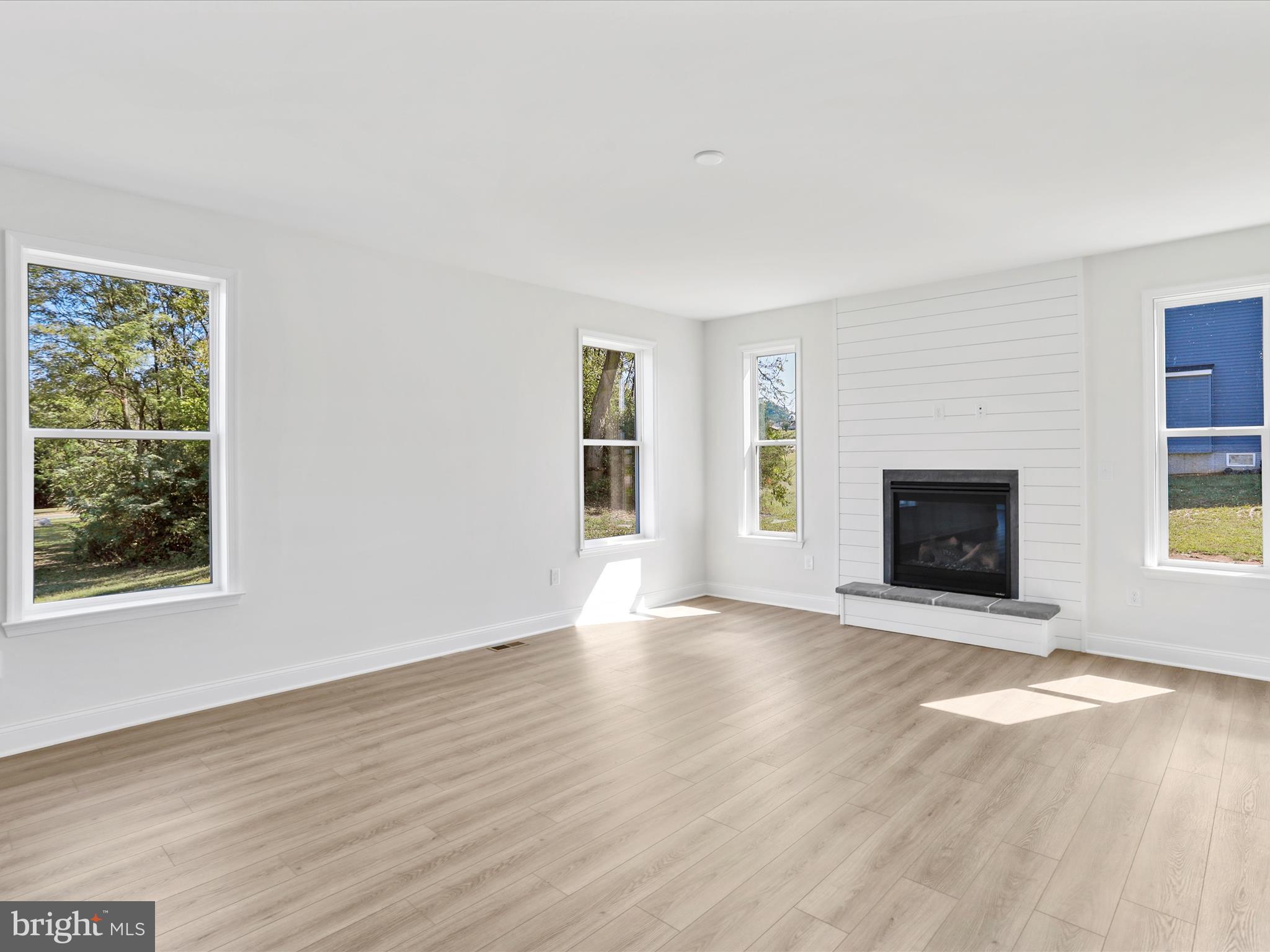 AMBERFIELD - Residential