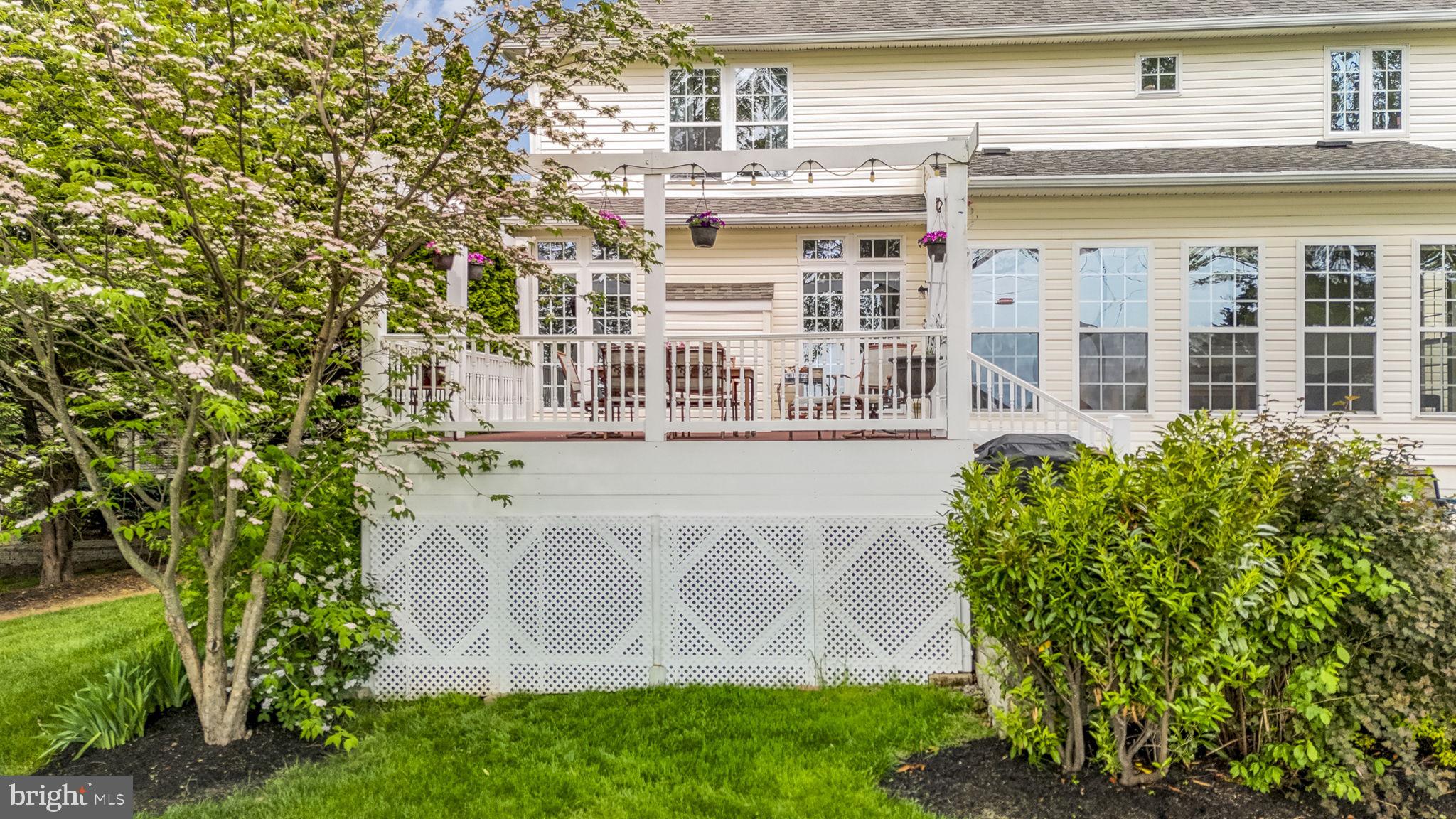 ESTS AT LONDON BROOK - Residential