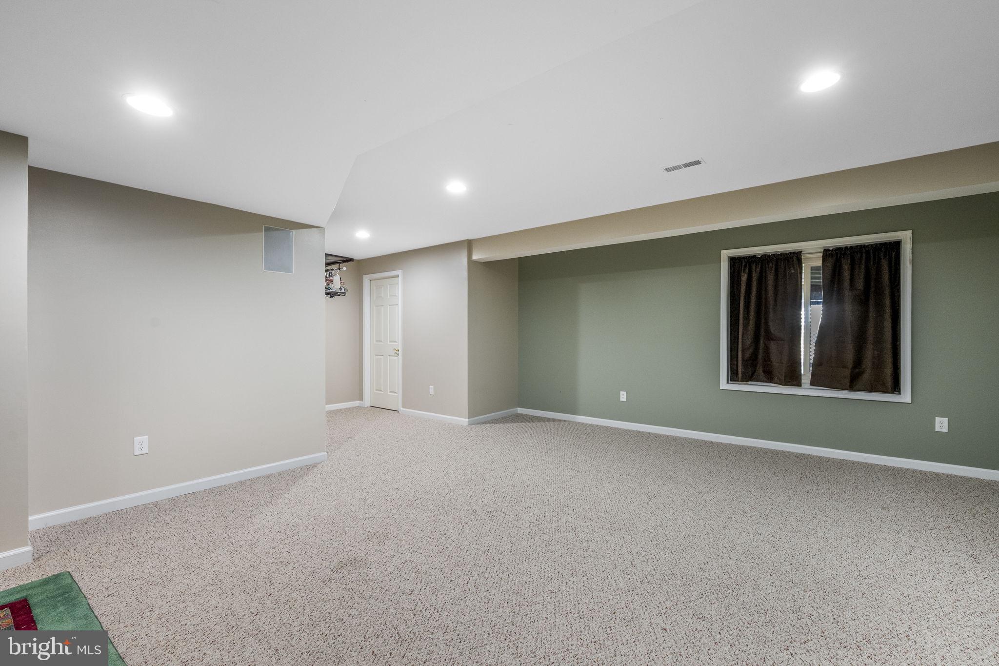 ESTS AT LONDON BROOK - Residential