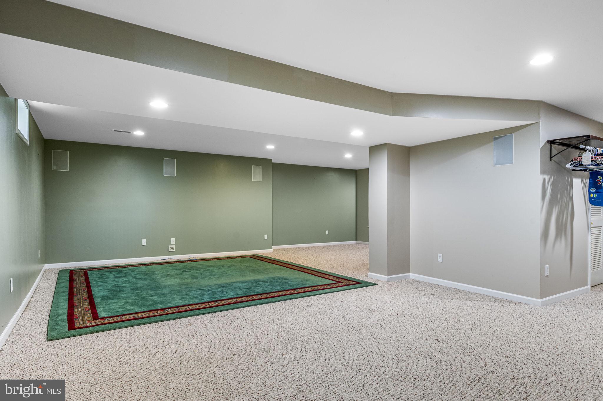 ESTS AT LONDON BROOK - Residential