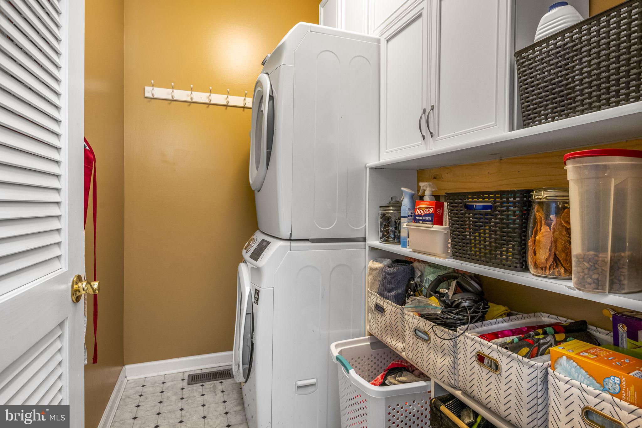 ESTS AT LONDON BROOK - Residential