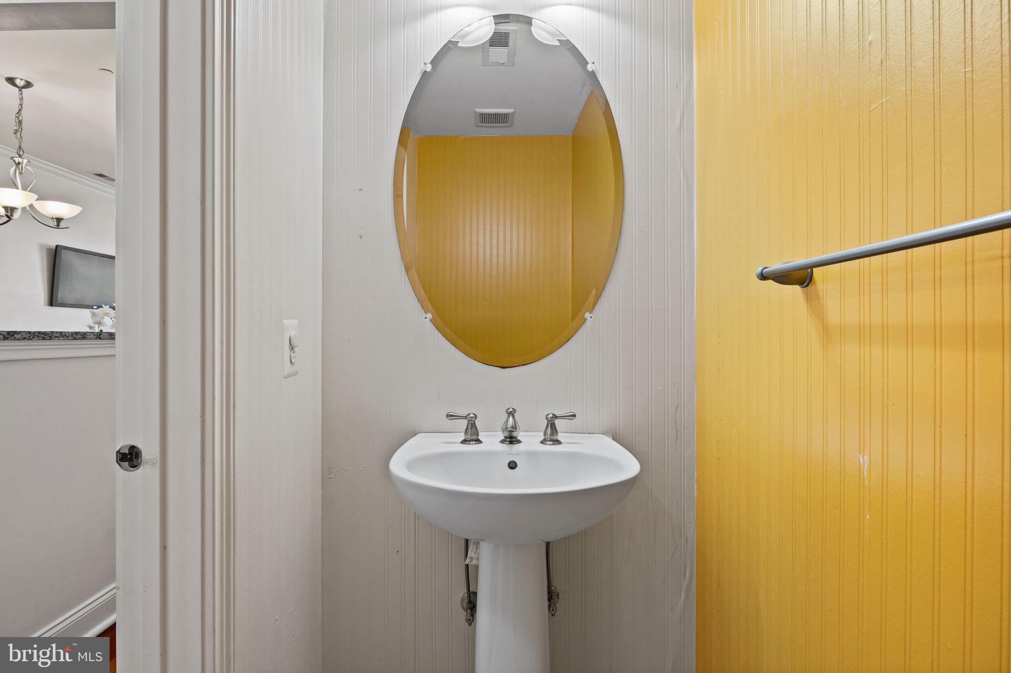 NAVAL SQUARE - Residential