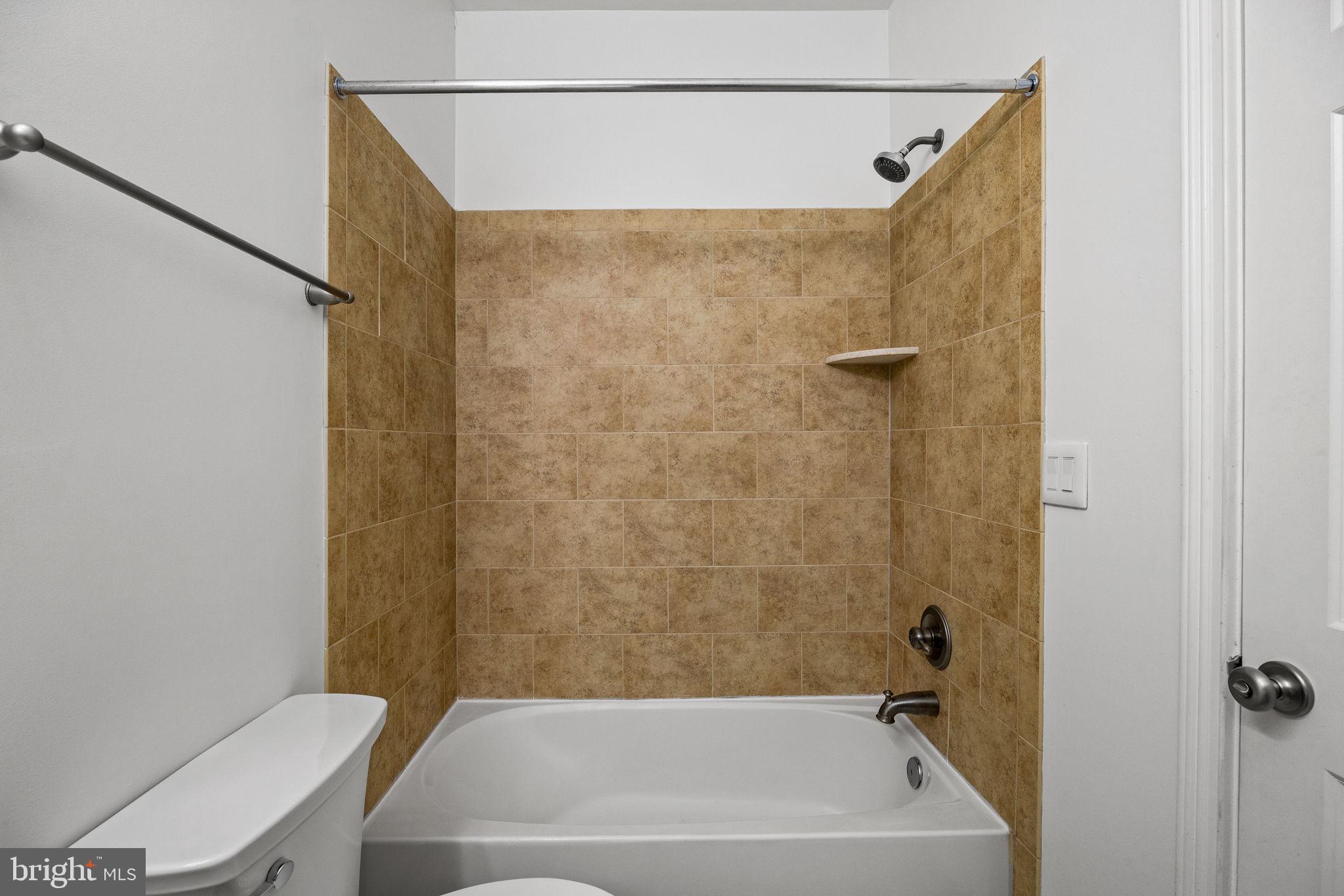 NAVAL SQUARE - Residential