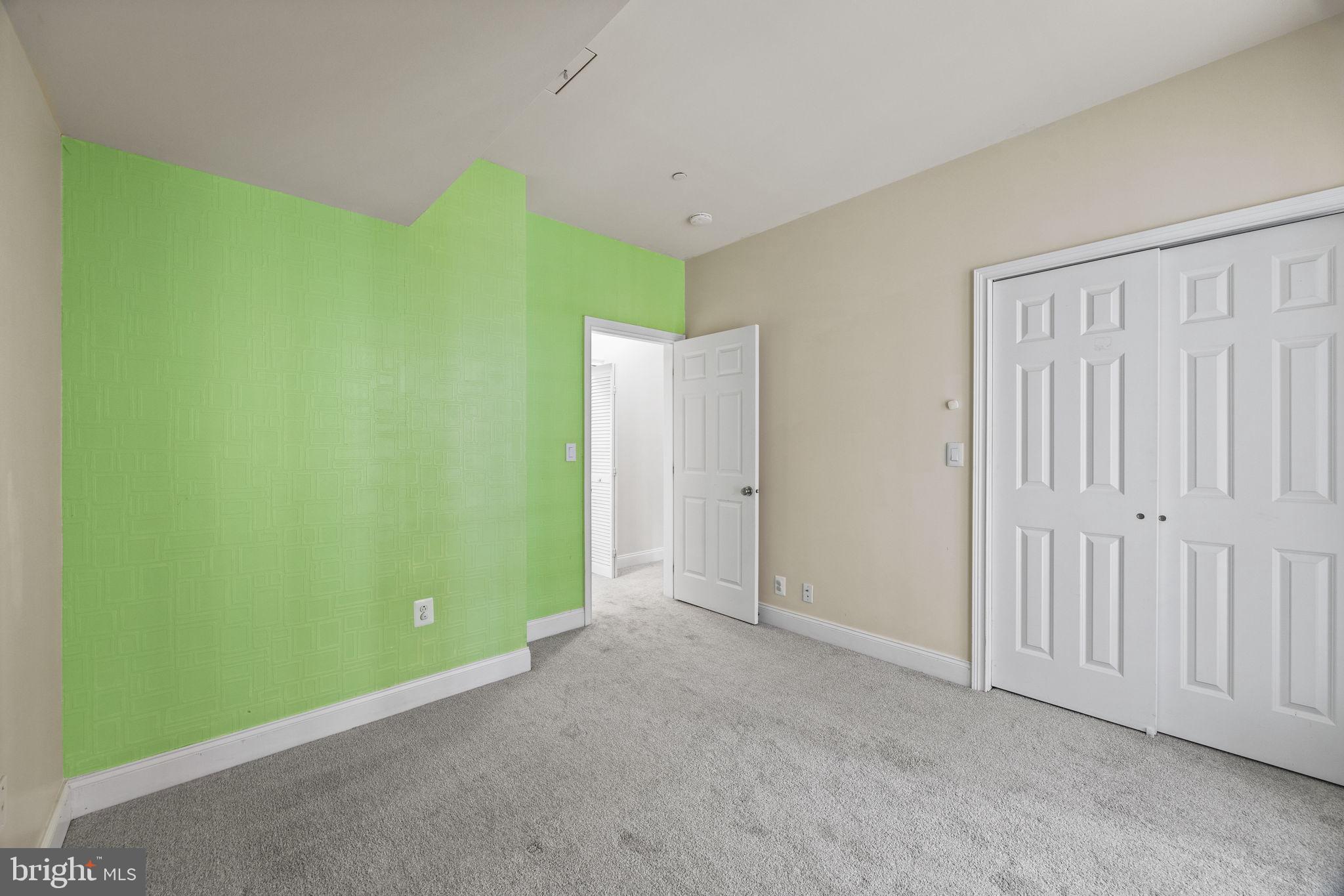 NAVAL SQUARE - Residential