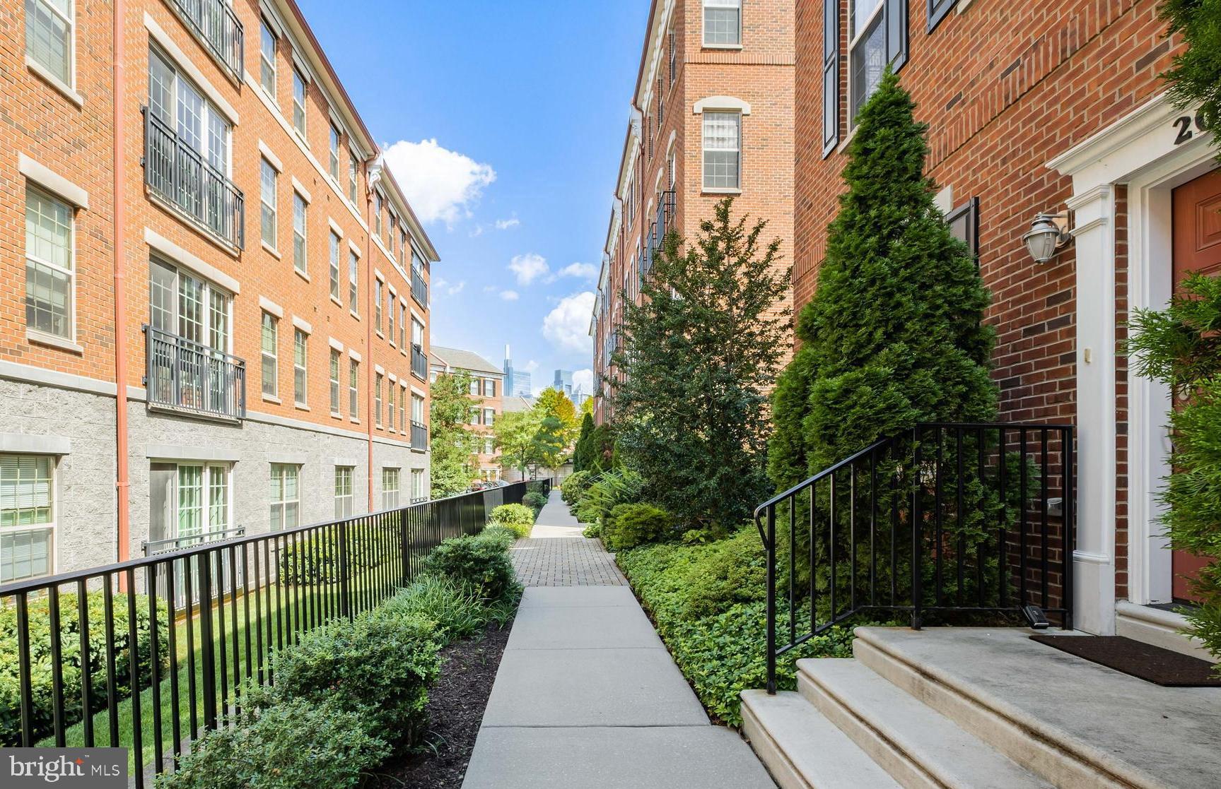 NAVAL SQUARE - Residential