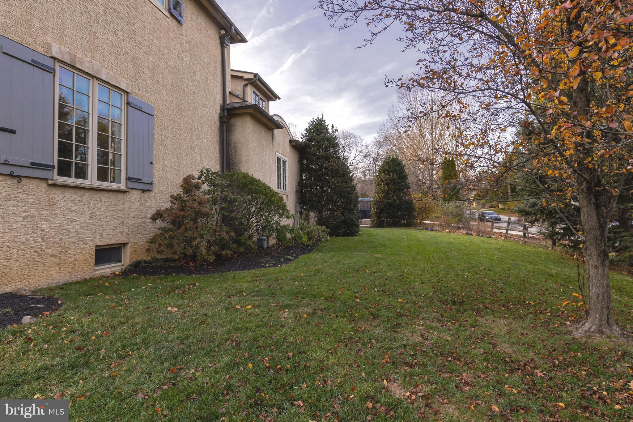 CHESTNUT HILL - Residential