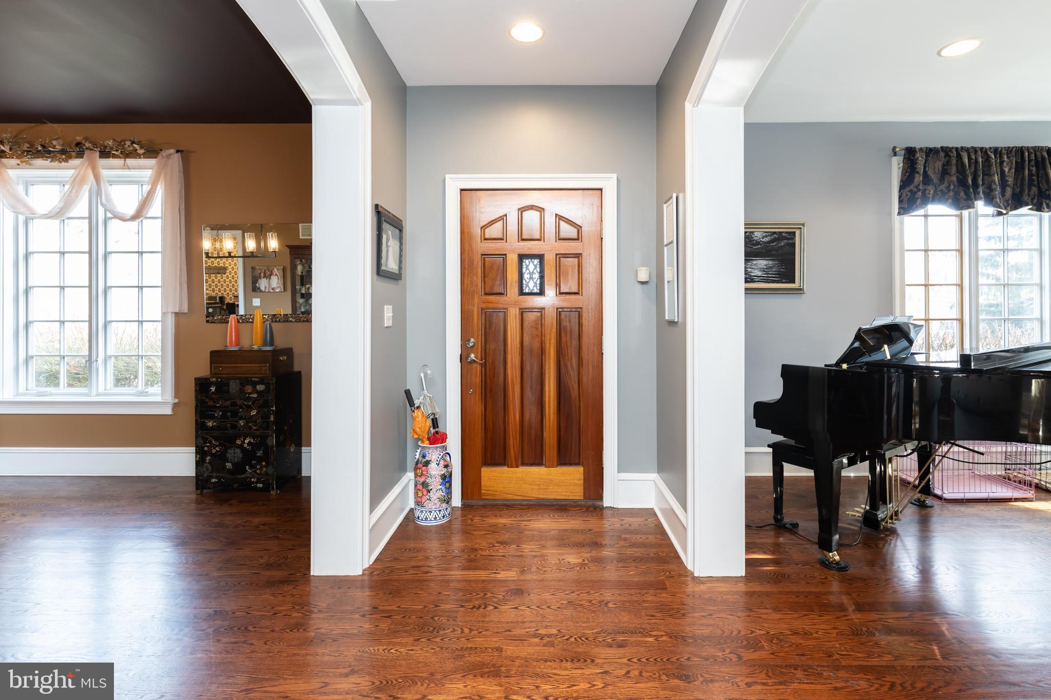 CHESTNUT HILL - Residential