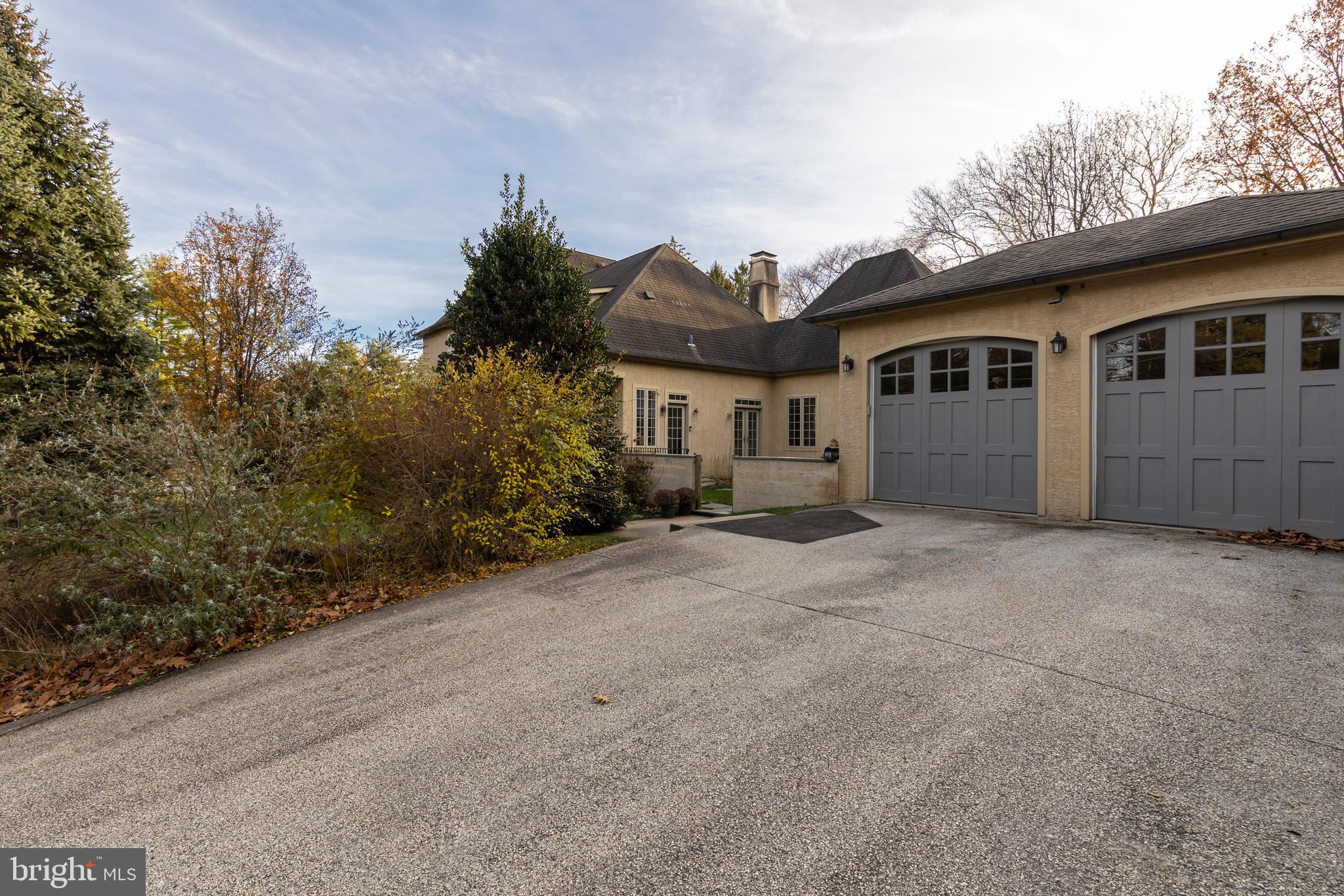 CHESTNUT HILL - Residential