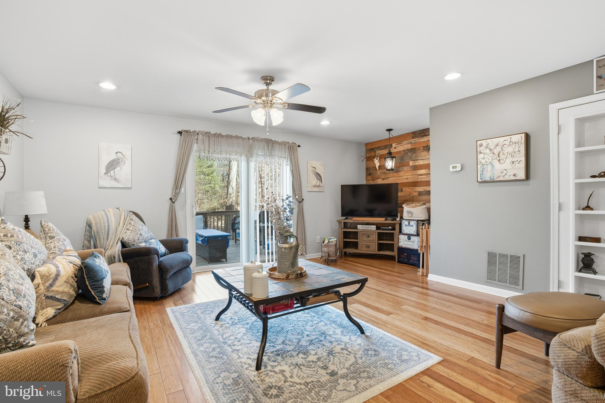 CANTERBURY WOODS - Residential