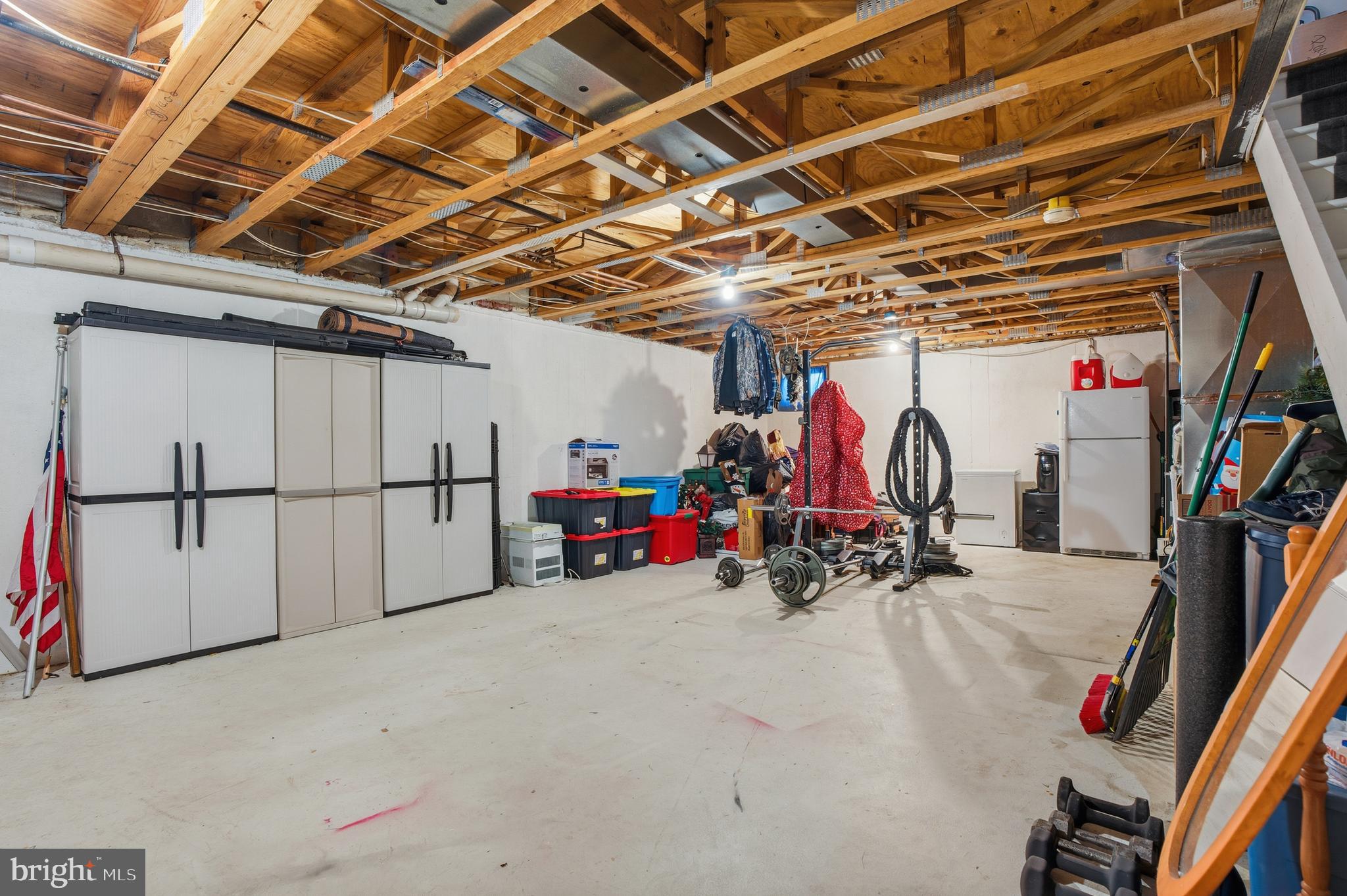 CANTERBURY WOODS - Residential