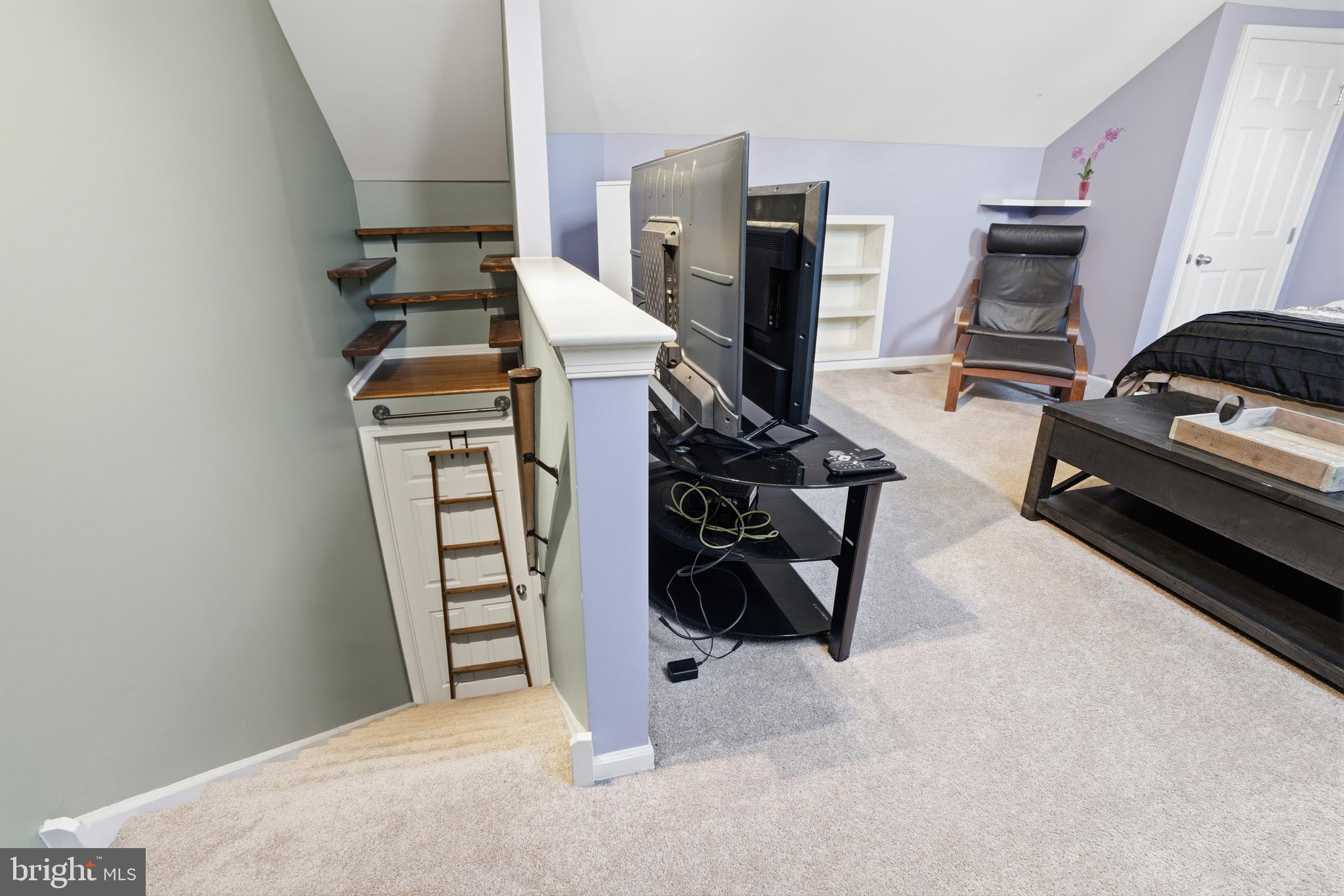 CANTERBURY WOODS - Residential