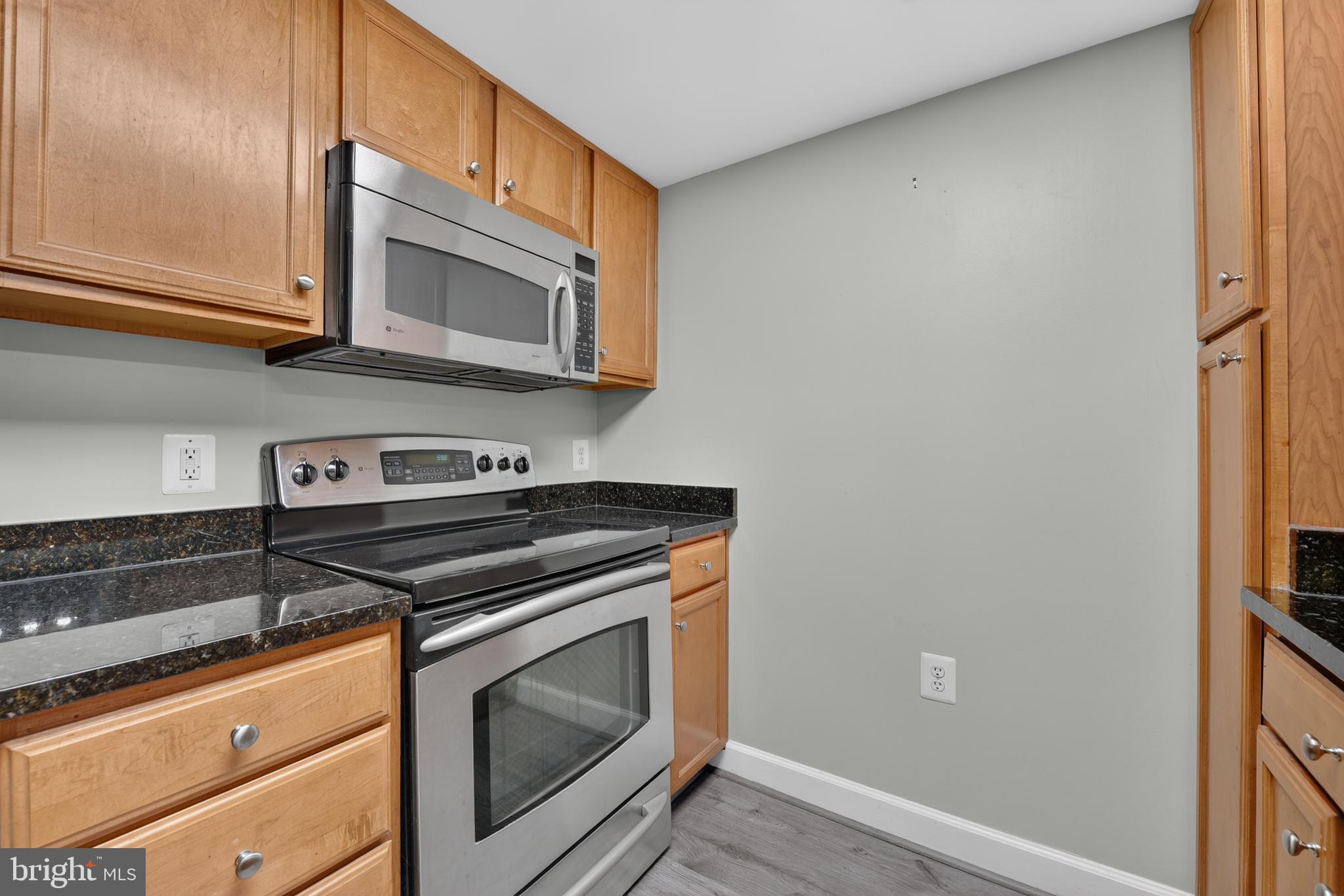 11800 SUNSET HILLS ROAD 212