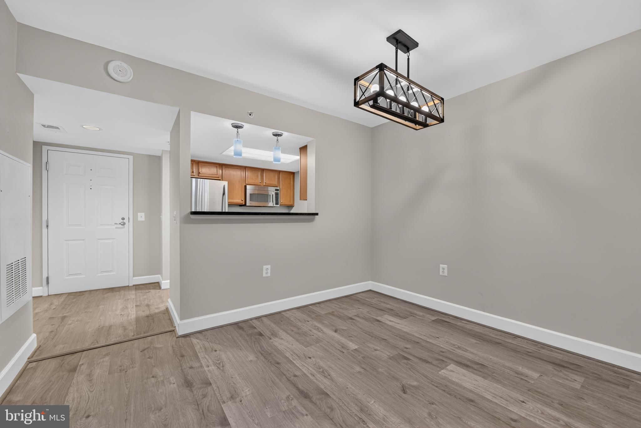 11800 SUNSET HILLS ROAD 212