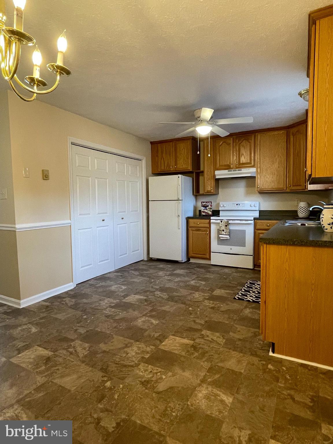 FREDERICKTOWNE TOWNHOUSE - Residential Lease