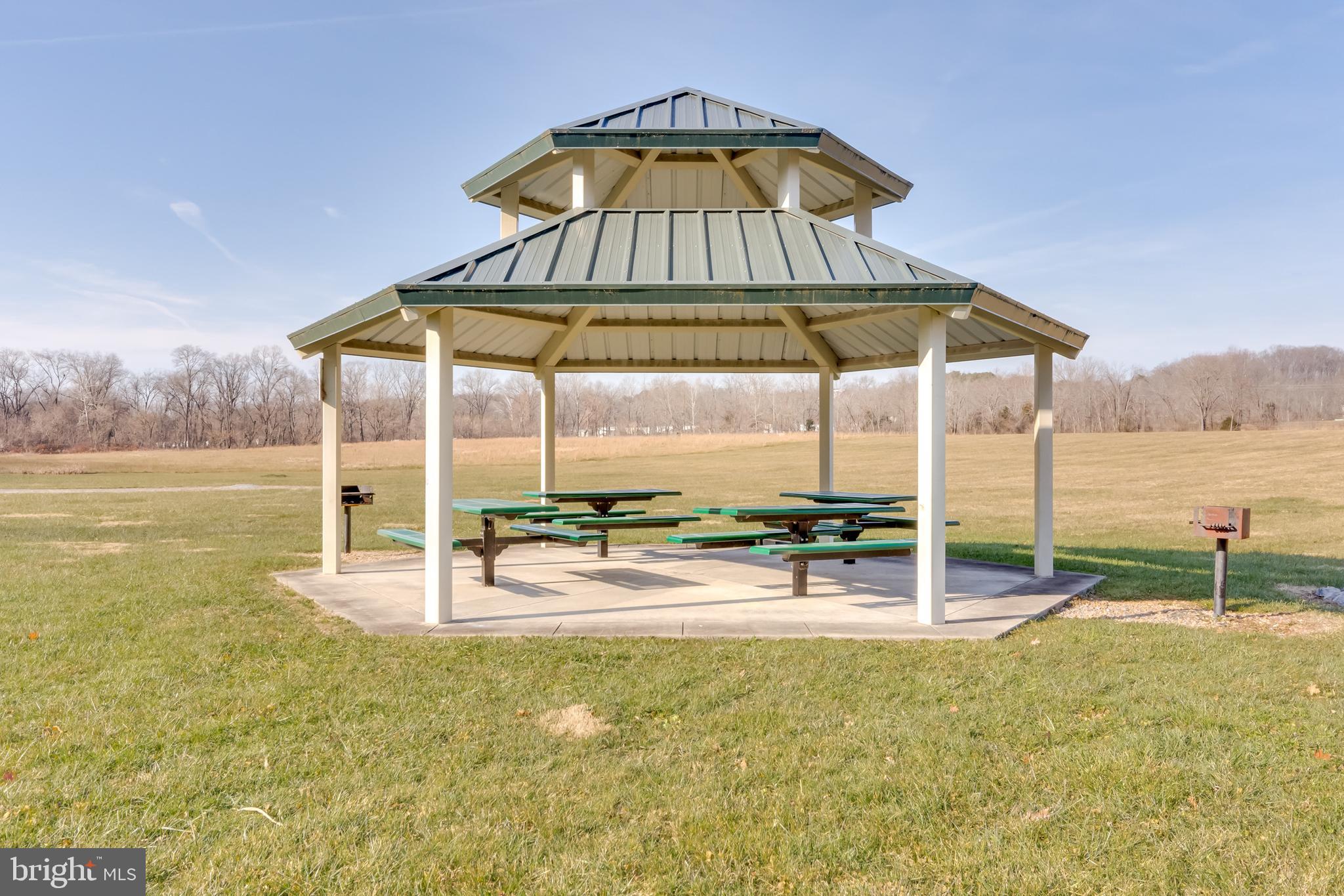 BROOKFIELD ON THE POTOMAC - Residential