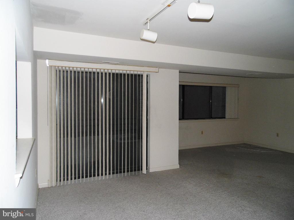 LODGE AT MCDONGH - Residential