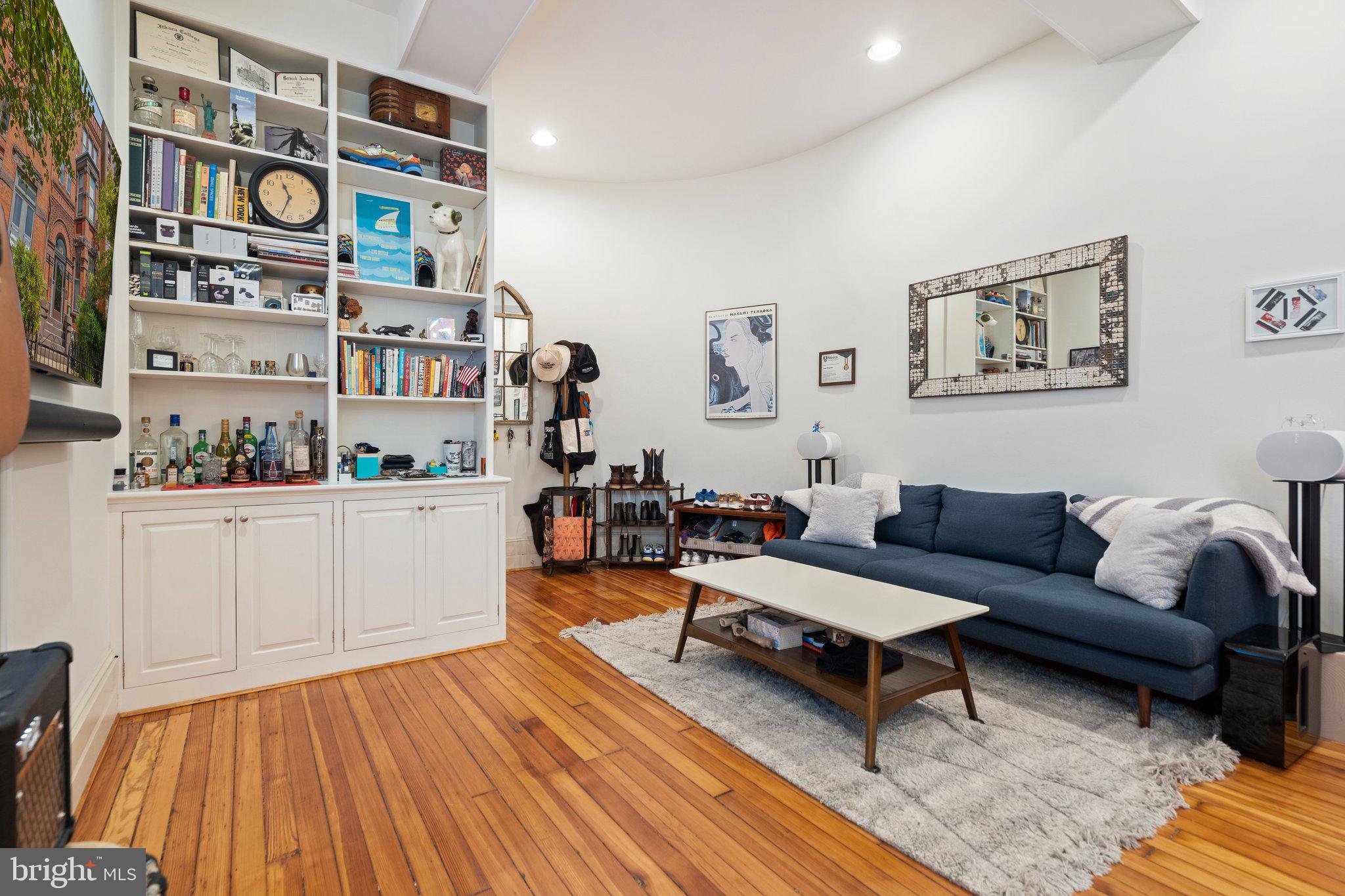 408 SEWARD SQUARE SE 5