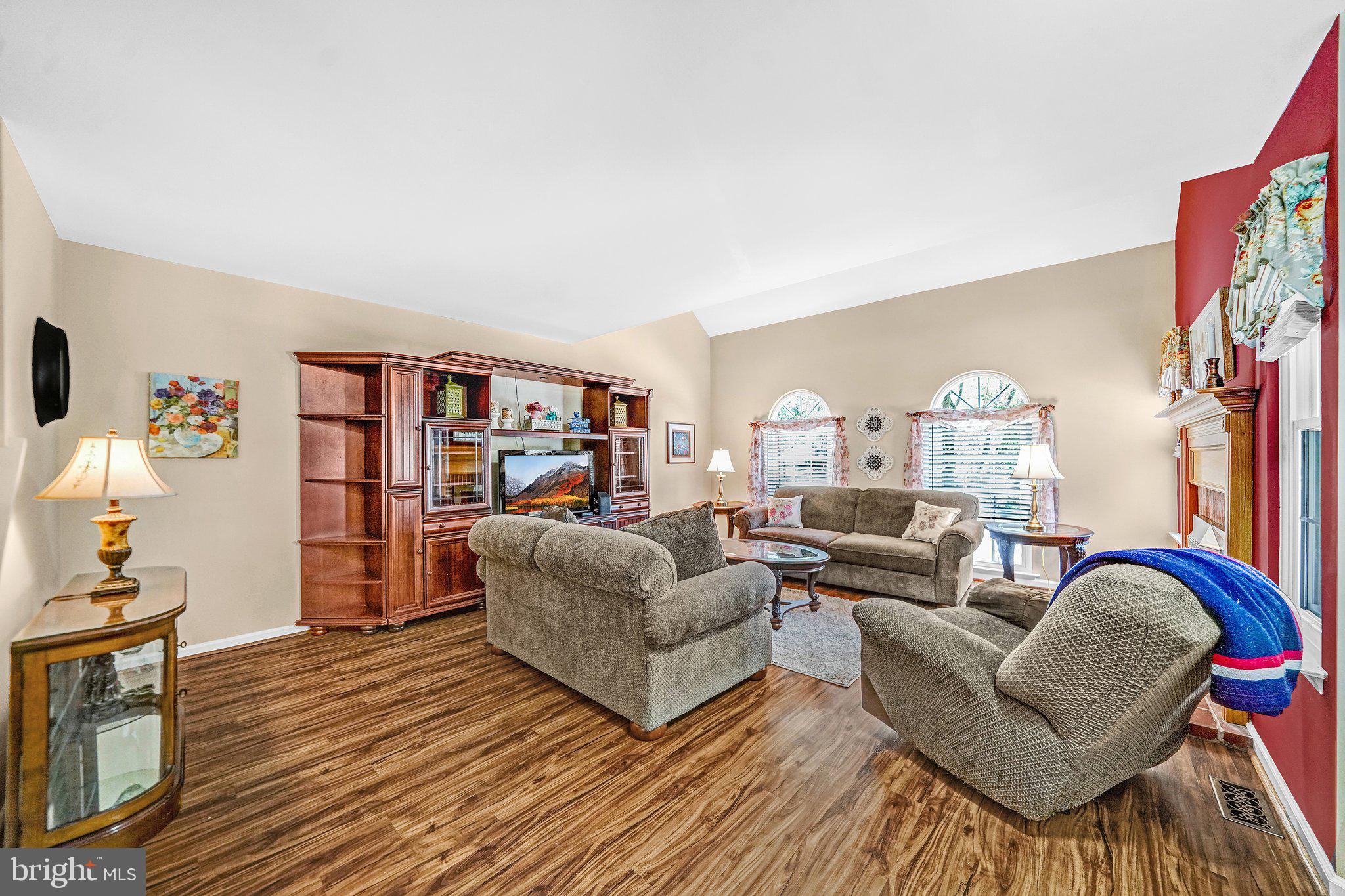 WILLISTOWN WOODS - Residential