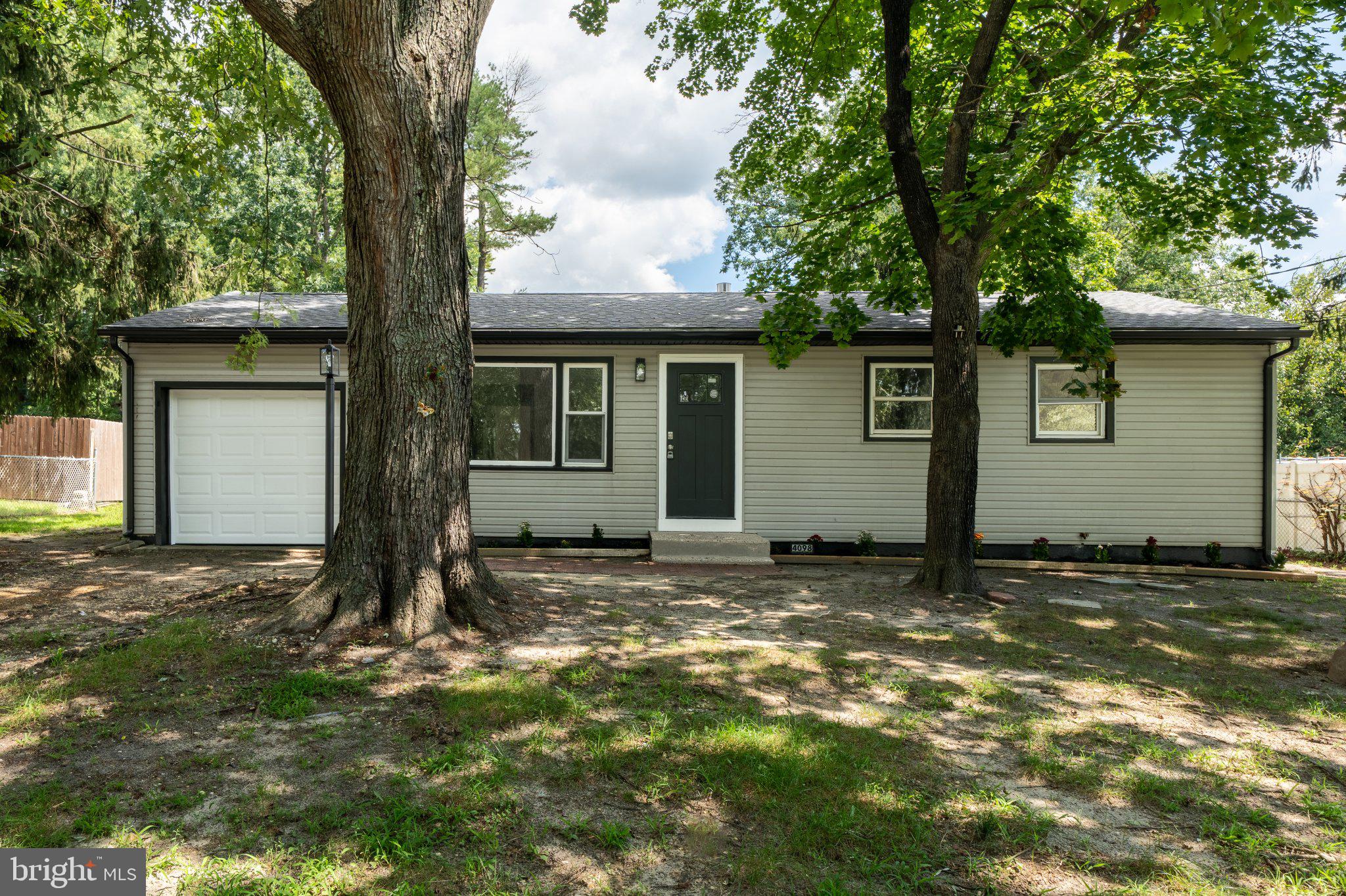 4098 W ADAMS CIRCLE