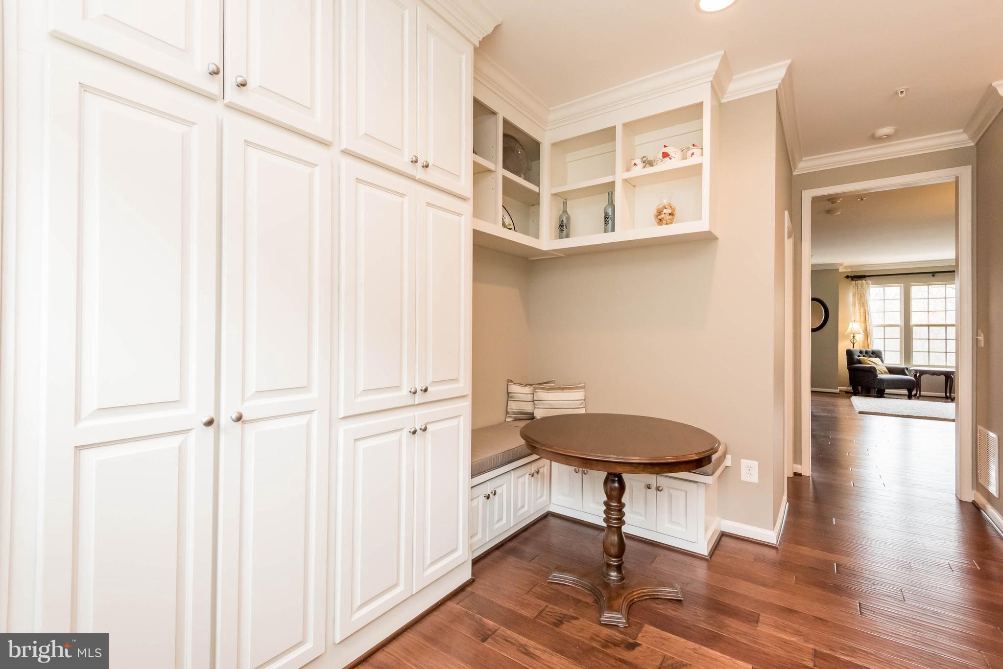 POTOMAC OVERLOOK CONDO - Residential