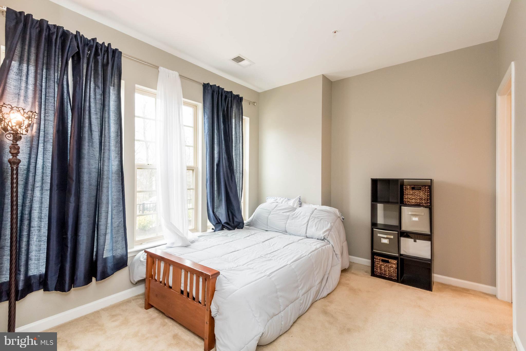 POTOMAC OVERLOOK CONDO - Residential