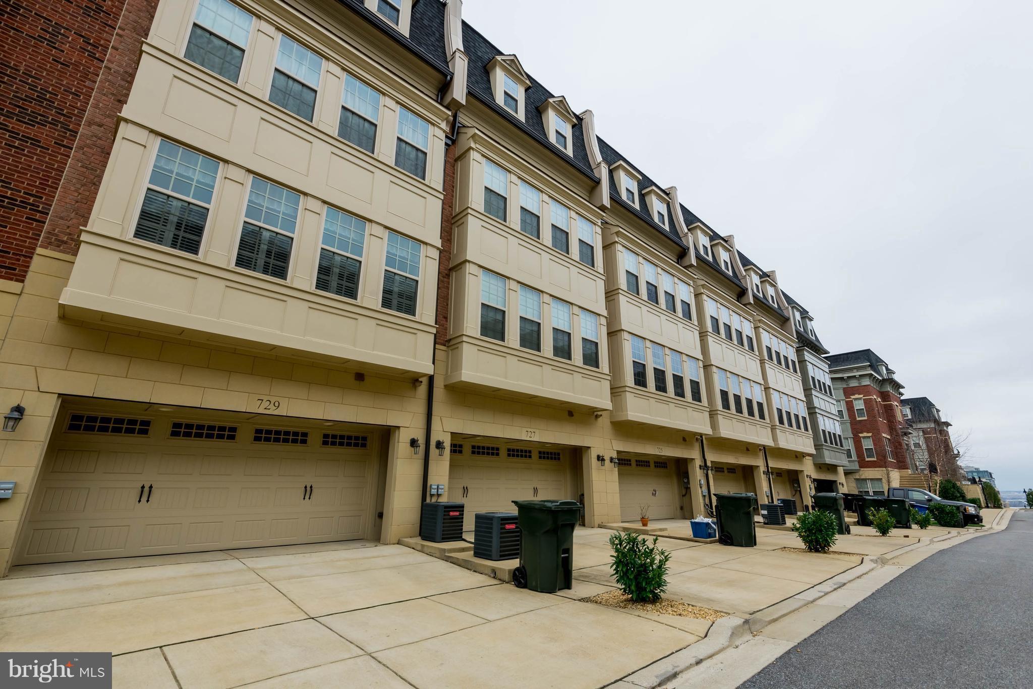 POTOMAC OVERLOOK CONDO - Residential