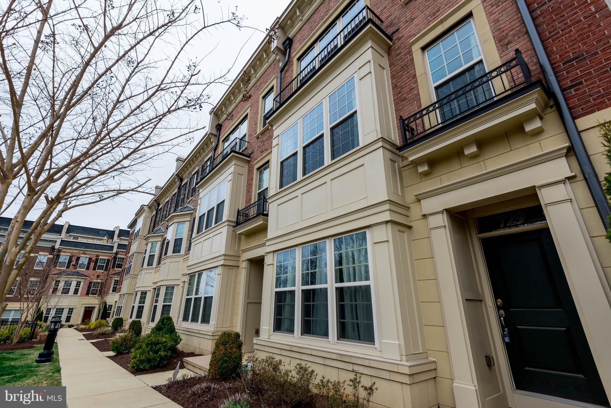 POTOMAC OVERLOOK CONDO - Residential