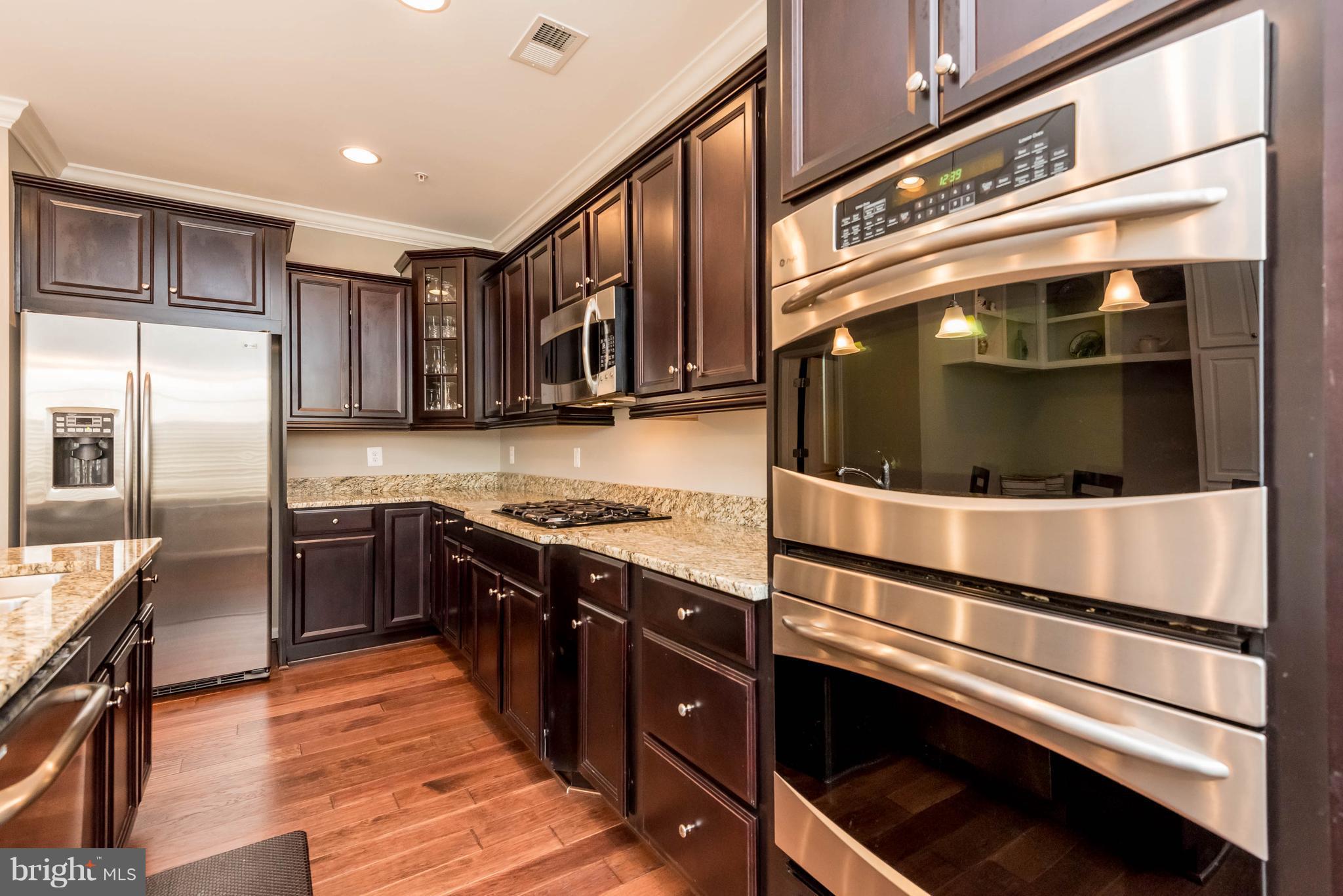 POTOMAC OVERLOOK CONDO - Residential