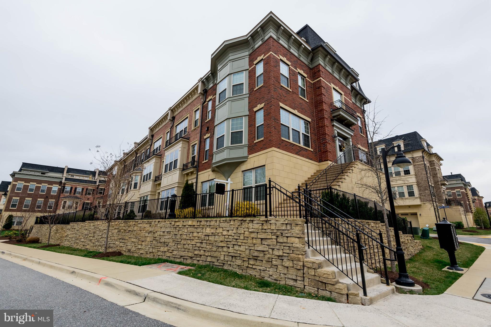 POTOMAC OVERLOOK CONDO - Residential