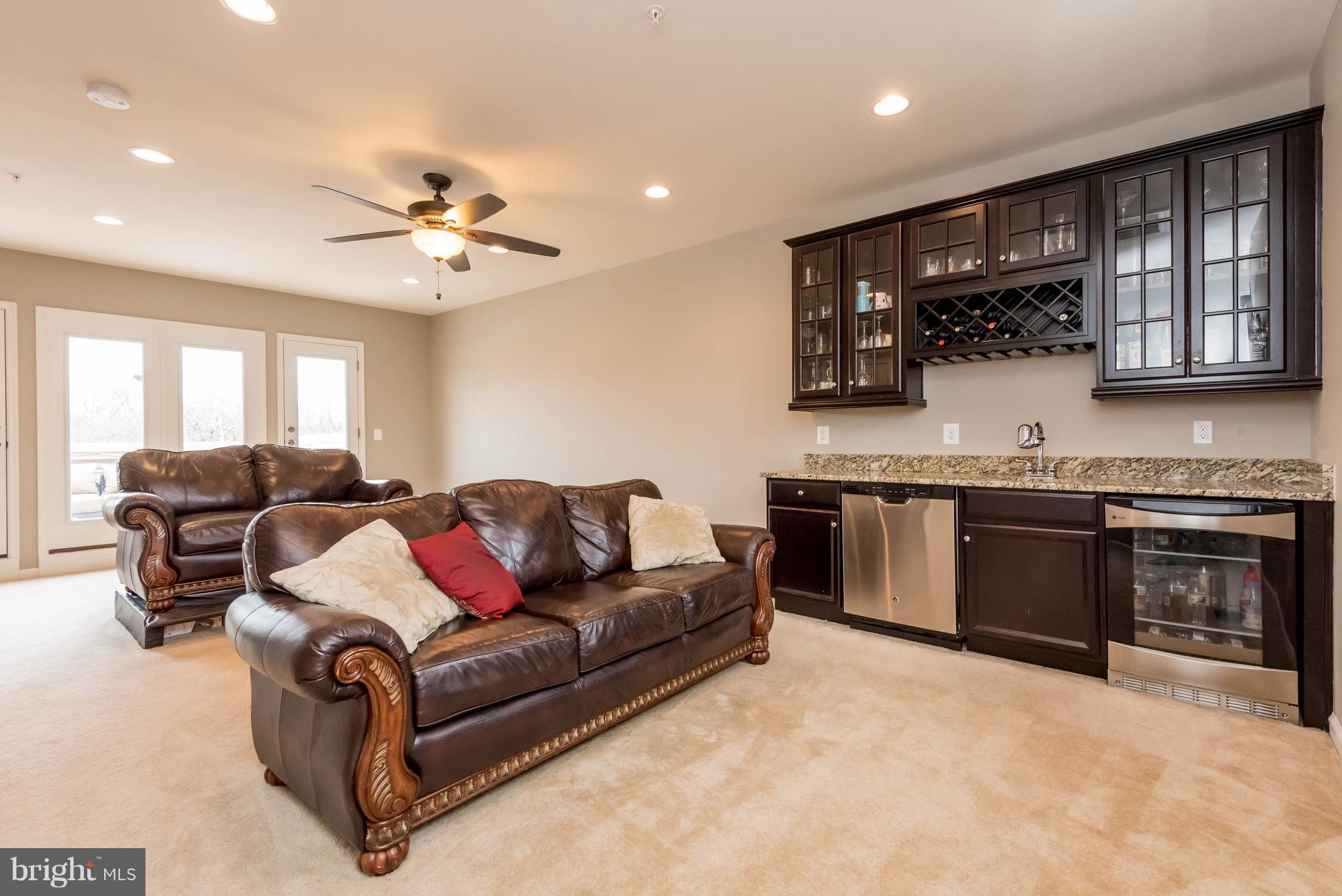 POTOMAC OVERLOOK CONDO - Residential