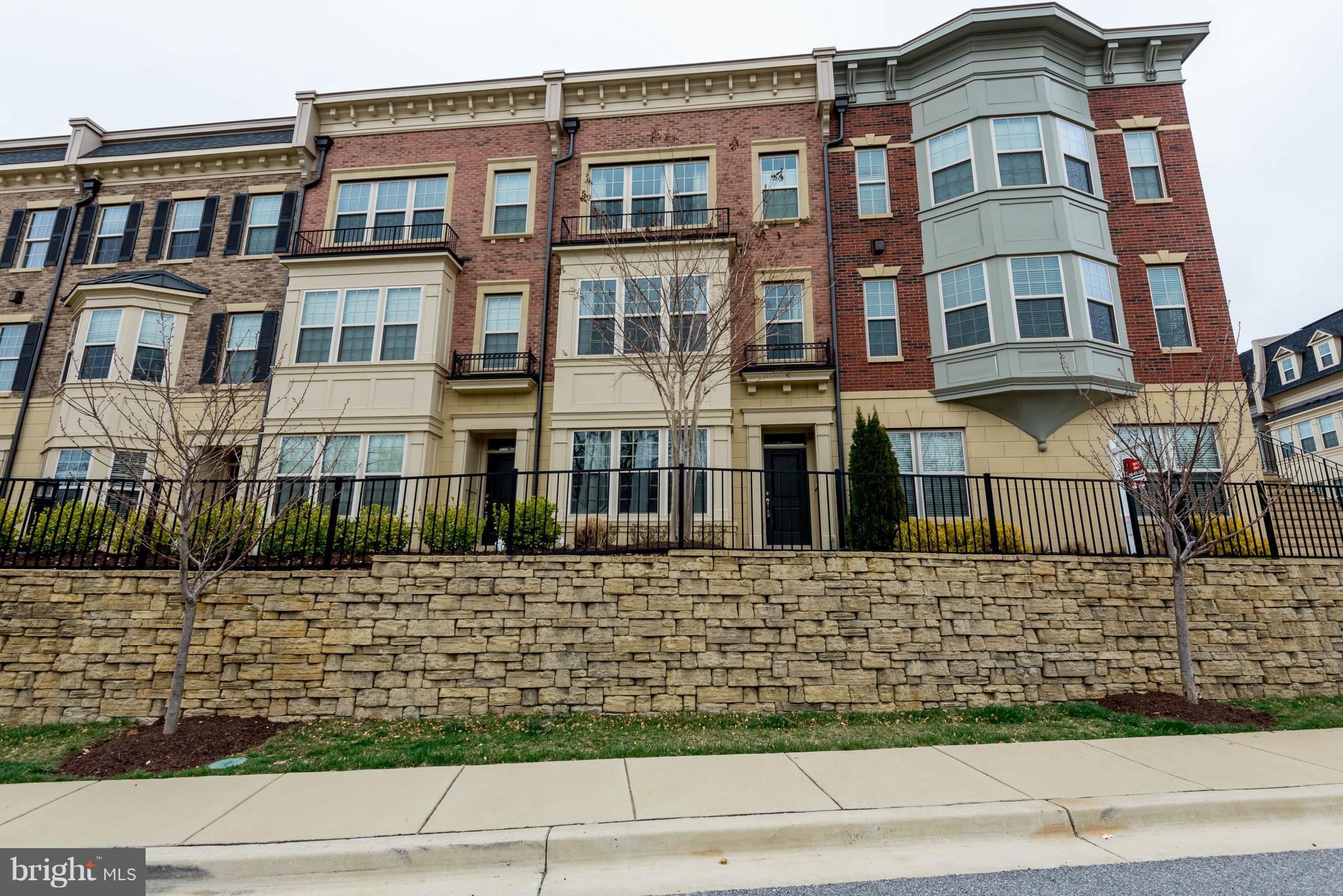 POTOMAC OVERLOOK CONDO - Residential