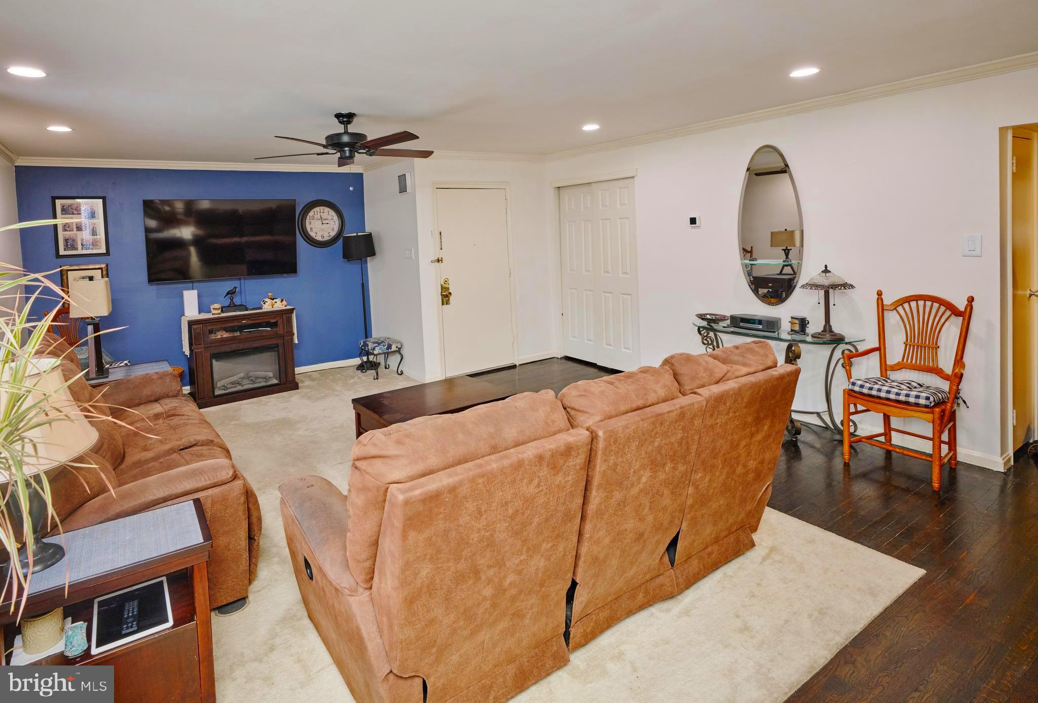 VALLEY HOUSE - Residential