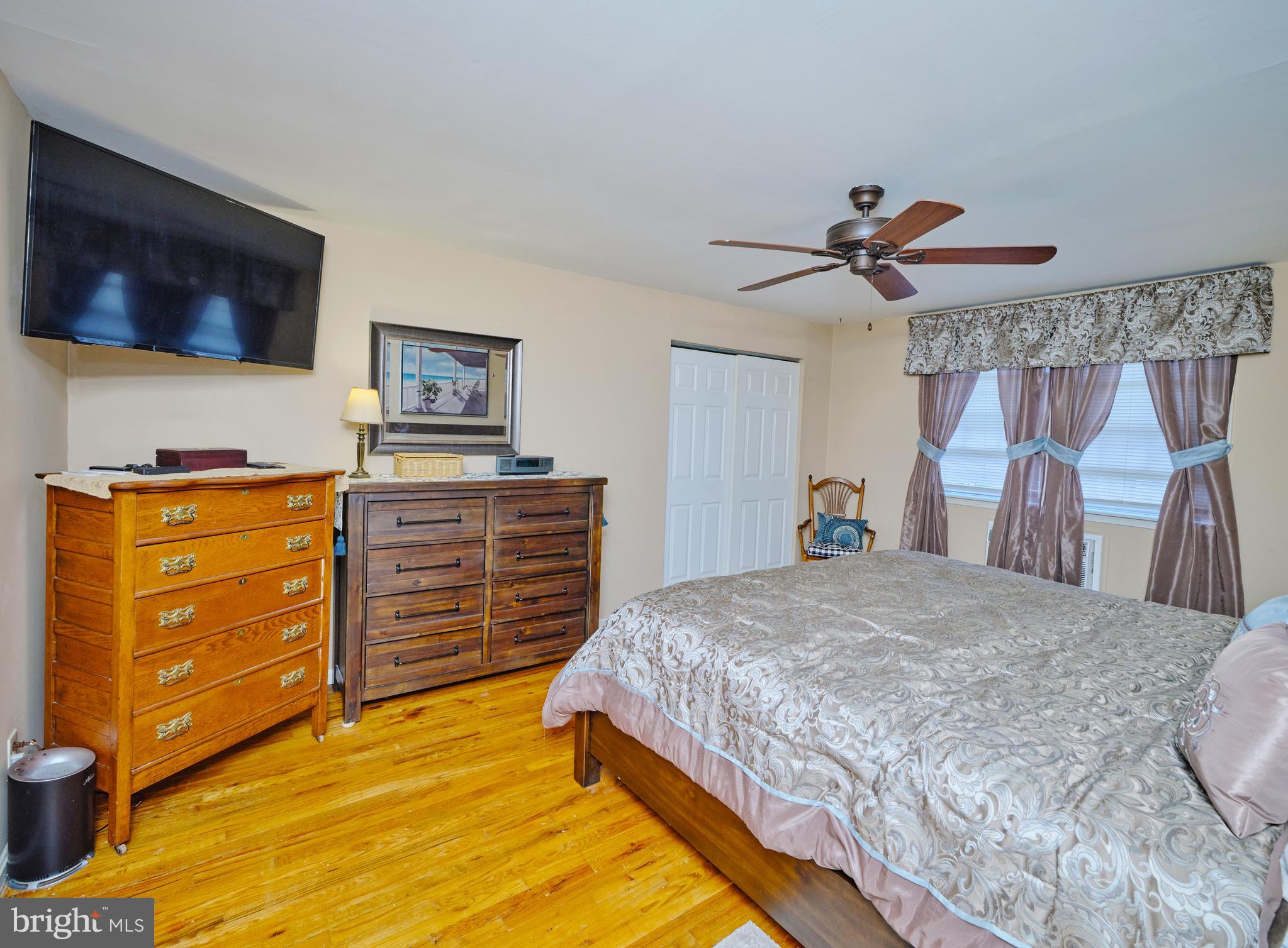 VALLEY HOUSE - Residential