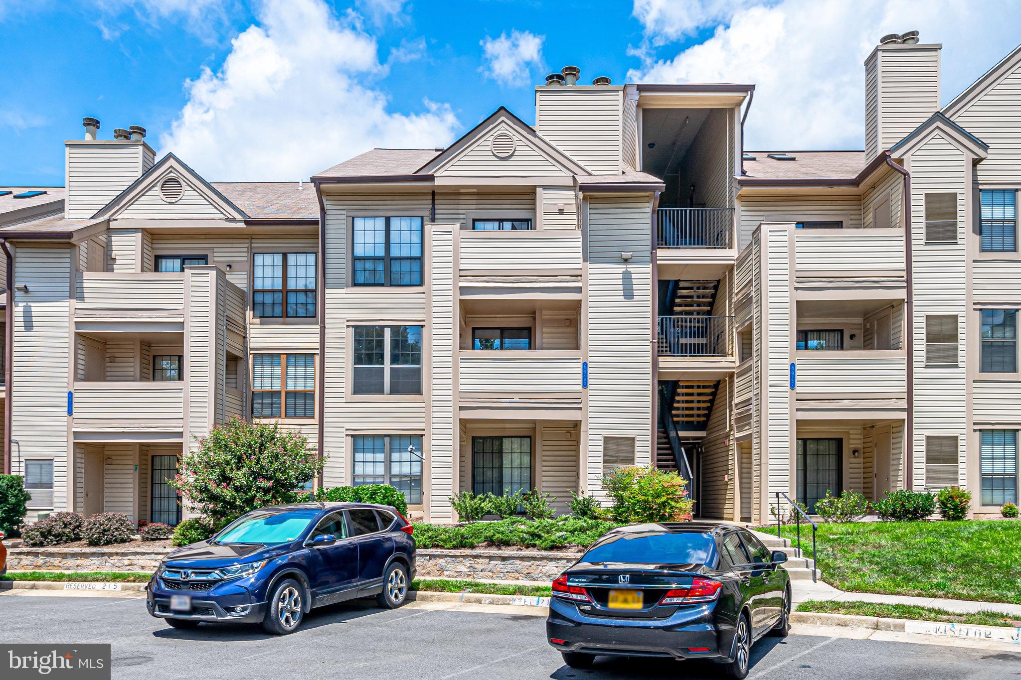 VICTORIA CROSSINGS AT MANCHESTER LAKES - Residential